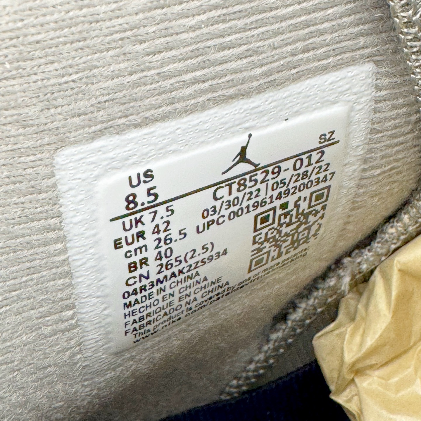 图片[19]-＃K版纯原 Air Jordan AJ6 Retro \\\”Georgetown\\\” 乔治城灰蓝 CT8529-012 原楦原纸板开发 采购原厂皮料 原厂定型 后跟完美效果 到手可放心比对发售原鞋 上脚百分百充当正品驾驭 真正原装公司级完美鞋型 一切细节实拍所见所得 纸板中底、钢印 完美版型 一应俱全外贸专供 发国外寄售可稳妥充正操作 实拍调校N版已经零色差零失真 百分百还原实物色彩所见即所得 不存在货不对板色差等低级问题 选购参考实物拍摄 不混卖不参货 只用心做好货严格选品 承诺混一赔十 尺码：40 40.5 41 42 42.5 43 44 44.5 45 46 47.5-选品中心