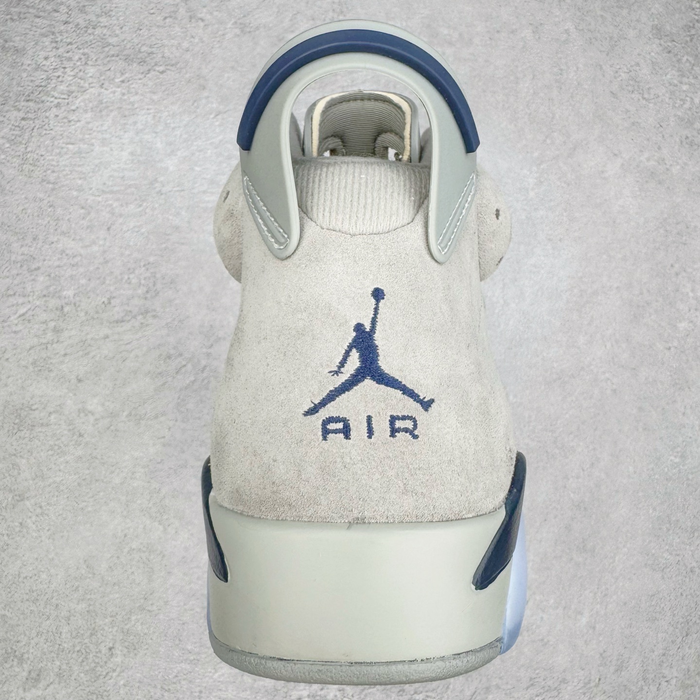 图片[8]-＃K版纯原 Air Jordan AJ6 Retro \\\”Georgetown\\\” 乔治城灰蓝 CT8529-012 原楦原纸板开发 采购原厂皮料 原厂定型 后跟完美效果 到手可放心比对发售原鞋 上脚百分百充当正品驾驭 真正原装公司级完美鞋型 一切细节实拍所见所得 纸板中底、钢印 完美版型 一应俱全外贸专供 发国外寄售可稳妥充正操作 实拍调校N版已经零色差零失真 百分百还原实物色彩所见即所得 不存在货不对板色差等低级问题 选购参考实物拍摄 不混卖不参货 只用心做好货严格选品 承诺混一赔十 尺码：40 40.5 41 42 42.5 43 44 44.5 45 46 47.5-选品中心