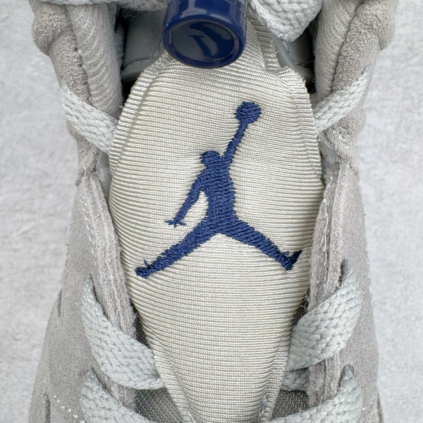 图片[15]-＃K版纯原 Air Jordan AJ6 Retro \\\”Georgetown\\\” 乔治城灰蓝 CT8529-012 原楦原纸板开发 采购原厂皮料 原厂定型 后跟完美效果 到手可放心比对发售原鞋 上脚百分百充当正品驾驭 真正原装公司级完美鞋型 一切细节实拍所见所得 纸板中底、钢印 完美版型 一应俱全外贸专供 发国外寄售可稳妥充正操作 实拍调校N版已经零色差零失真 百分百还原实物色彩所见即所得 不存在货不对板色差等低级问题 选购参考实物拍摄 不混卖不参货 只用心做好货严格选品 承诺混一赔十 尺码：40 40.5 41 42 42.5 43 44 44.5 45 46 47.5-选品中心