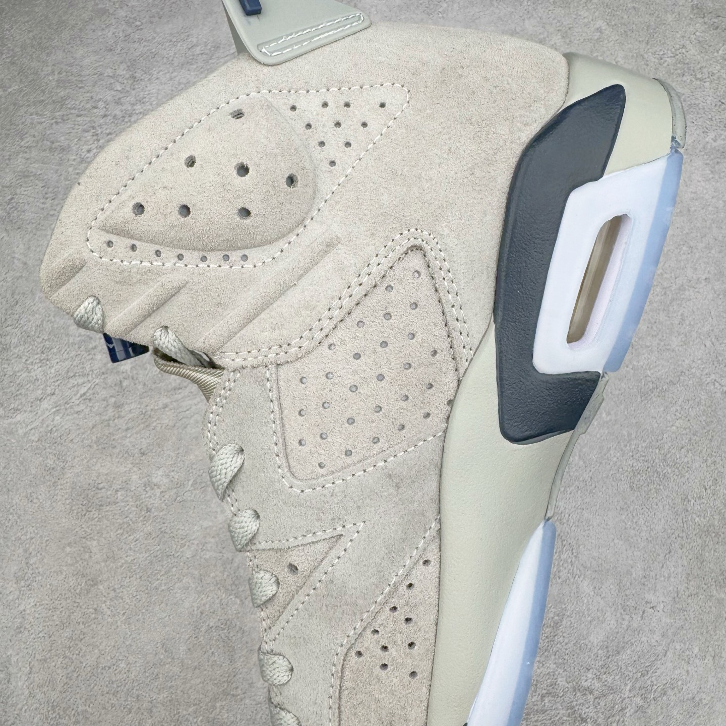 图片[7]-＃K版纯原 Air Jordan AJ6 Retro \\\”Georgetown\\\” 乔治城灰蓝 CT8529-012 原楦原纸板开发 采购原厂皮料 原厂定型 后跟完美效果 到手可放心比对发售原鞋 上脚百分百充当正品驾驭 真正原装公司级完美鞋型 一切细节实拍所见所得 纸板中底、钢印 完美版型 一应俱全外贸专供 发国外寄售可稳妥充正操作 实拍调校N版已经零色差零失真 百分百还原实物色彩所见即所得 不存在货不对板色差等低级问题 选购参考实物拍摄 不混卖不参货 只用心做好货严格选品 承诺混一赔十 尺码：40 40.5 41 42 42.5 43 44 44.5 45 46 47.5-选品中心