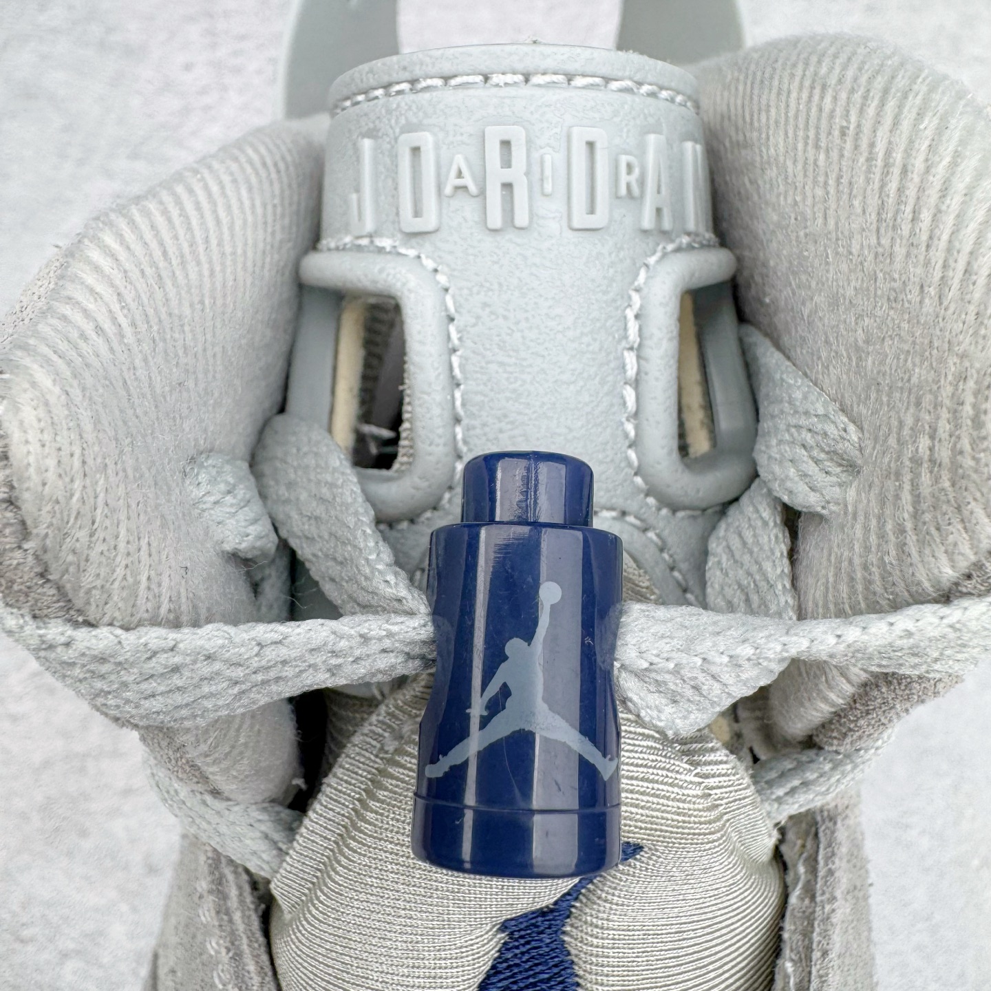 图片[16]-＃K版纯原 Air Jordan AJ6 Retro \\\”Georgetown\\\” 乔治城灰蓝 CT8529-012 原楦原纸板开发 采购原厂皮料 原厂定型 后跟完美效果 到手可放心比对发售原鞋 上脚百分百充当正品驾驭 真正原装公司级完美鞋型 一切细节实拍所见所得 纸板中底、钢印 完美版型 一应俱全外贸专供 发国外寄售可稳妥充正操作 实拍调校N版已经零色差零失真 百分百还原实物色彩所见即所得 不存在货不对板色差等低级问题 选购参考实物拍摄 不混卖不参货 只用心做好货严格选品 承诺混一赔十 尺码：40 40.5 41 42 42.5 43 44 44.5 45 46 47.5-选品中心