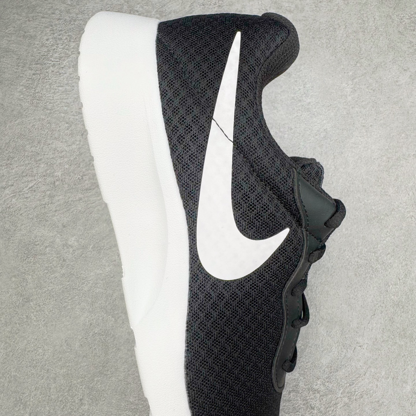 图片[6]-＃TG纯原 NK TANJUN KAISHI 经典伦敦网面跑步慢跑鞋 黑白2.0 DJ6258-003 泰光Zp特供批次 市面唯一支持实战的跑鞋 原档案数据原厂网纱 正确高频花纹 前后掌内置Zoom Air气垫 原装MD大底 脚感完美还原 原盒原配 QC检验、钢印 俱全 原底科技 同步原版 脚感堪比Boost 实拍调校N版已经零色差零失真 百分百还原实物色彩所见即所得 不存在货不对板色差等低级问题 选购参考实物拍摄 不混卖不参货 只用心做好货严格选品 承诺混一赔十 尺码：36 36.5 37.5 38 38.5 39 40 40.5 41 42 42.5 43 44 44.5 45-选品中心