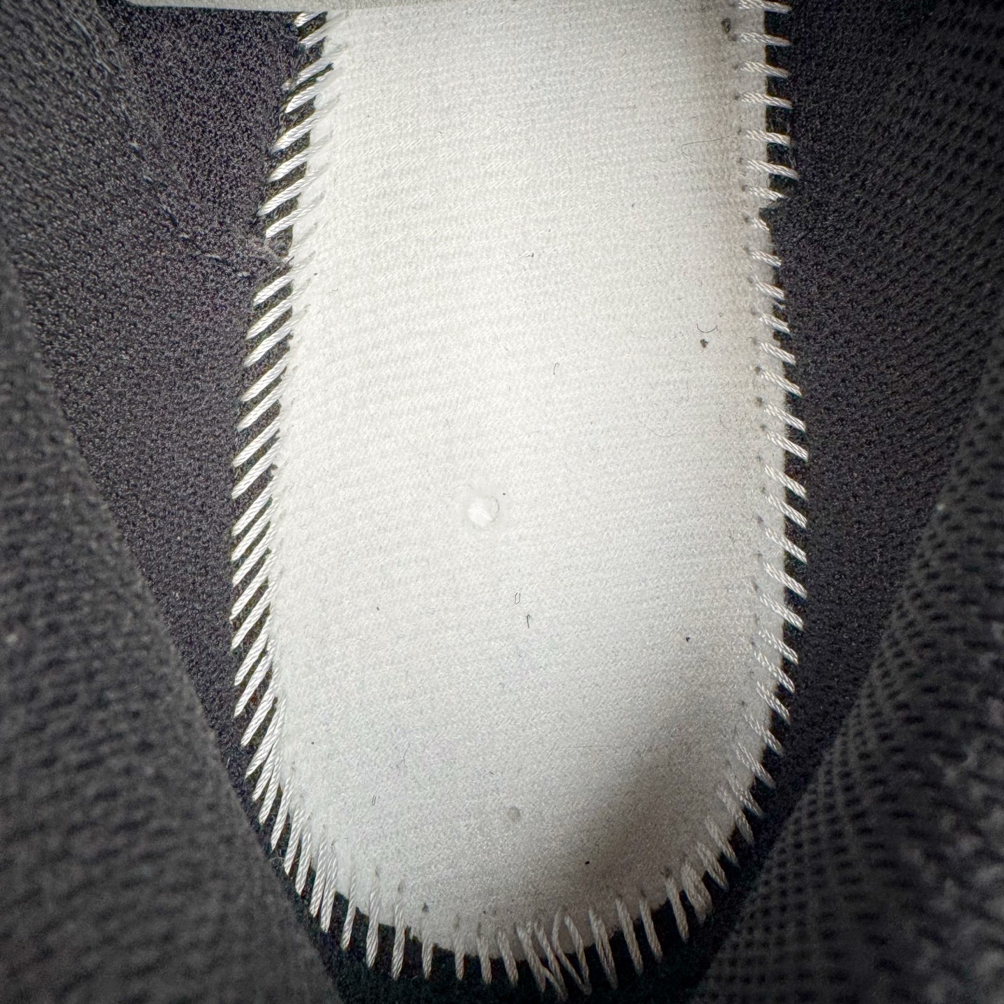 图片[10]-＃TG纯原 NK TANJUN KAISHI 经典伦敦网面跑步慢跑鞋 黑白2.0 DJ6258-003 泰光Zp特供批次 市面唯一支持实战的跑鞋 原档案数据原厂网纱 正确高频花纹 前后掌内置Zoom Air气垫 原装MD大底 脚感完美还原 原盒原配 QC检验、钢印 俱全 原底科技 同步原版 脚感堪比Boost 实拍调校N版已经零色差零失真 百分百还原实物色彩所见即所得 不存在货不对板色差等低级问题 选购参考实物拍摄 不混卖不参货 只用心做好货严格选品 承诺混一赔十 尺码：36 36.5 37.5 38 38.5 39 40 40.5 41 42 42.5 43 44 44.5 45-选品中心