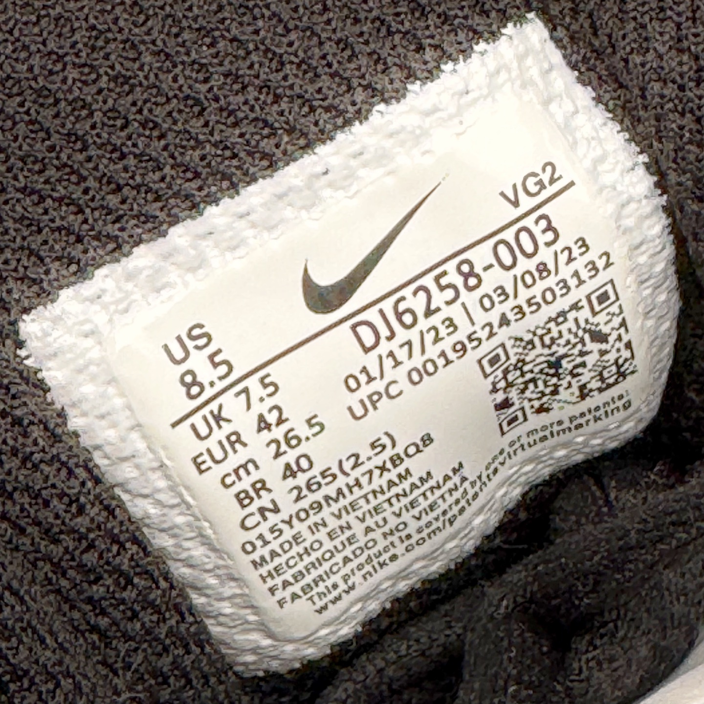 图片[12]-＃TG纯原 NK TANJUN KAISHI 经典伦敦网面跑步慢跑鞋 黑白2.0 DJ6258-003 泰光Zp特供批次 市面唯一支持实战的跑鞋 原档案数据原厂网纱 正确高频花纹 前后掌内置Zoom Air气垫 原装MD大底 脚感完美还原 原盒原配 QC检验、钢印 俱全 原底科技 同步原版 脚感堪比Boost 实拍调校N版已经零色差零失真 百分百还原实物色彩所见即所得 不存在货不对板色差等低级问题 选购参考实物拍摄 不混卖不参货 只用心做好货严格选品 承诺混一赔十 尺码：36 36.5 37.5 38 38.5 39 40 40.5 41 42 42.5 43 44 44.5 45-选品中心