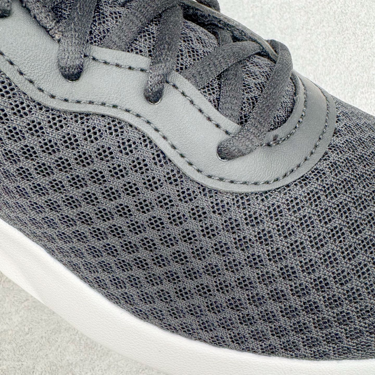 图片[16]-＃TG纯原 NK TANJUN KAISHI 经典伦敦网面跑步慢跑鞋 黑白2.0 DJ6258-003 泰光Zp特供批次 市面唯一支持实战的跑鞋 原档案数据原厂网纱 正确高频花纹 前后掌内置Zoom Air气垫 原装MD大底 脚感完美还原 原盒原配 QC检验、钢印 俱全 原底科技 同步原版 脚感堪比Boost 实拍调校N版已经零色差零失真 百分百还原实物色彩所见即所得 不存在货不对板色差等低级问题 选购参考实物拍摄 不混卖不参货 只用心做好货严格选品 承诺混一赔十 尺码：36 36.5 37.5 38 38.5 39 40 40.5 41 42 42.5 43 44 44.5 45-选品中心