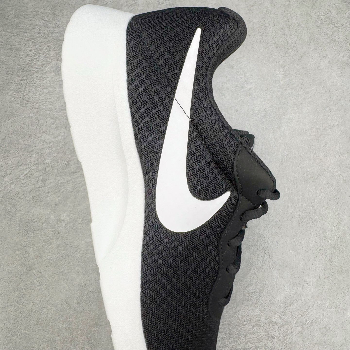 图片[6]-＃TG纯原 NK TANJUN KAISHI 经典伦敦网面跑步慢跑鞋 黑白 812654-011 泰光Zp特供批次 市面唯一支持实战的跑鞋 原档案数据原厂网纱 正确高频花纹 前后掌内置Zoom Air气垫 原装MD大底 脚感完美还原 原盒原配 QC检验、钢印 俱全 原底科技 同步原版 脚感堪比Boost 实拍调校N版已经零色差零失真 百分百还原实物色彩所见即所得 不存在货不对板色差等低级问题 选购参考实物拍摄 不混卖不参货 只用心做好货严格选品 承诺混一赔十 尺码：36 36.5 37.5 38 38.5 39 40 40.5 41 42 42.5 43 44 44.5 45-选品中心