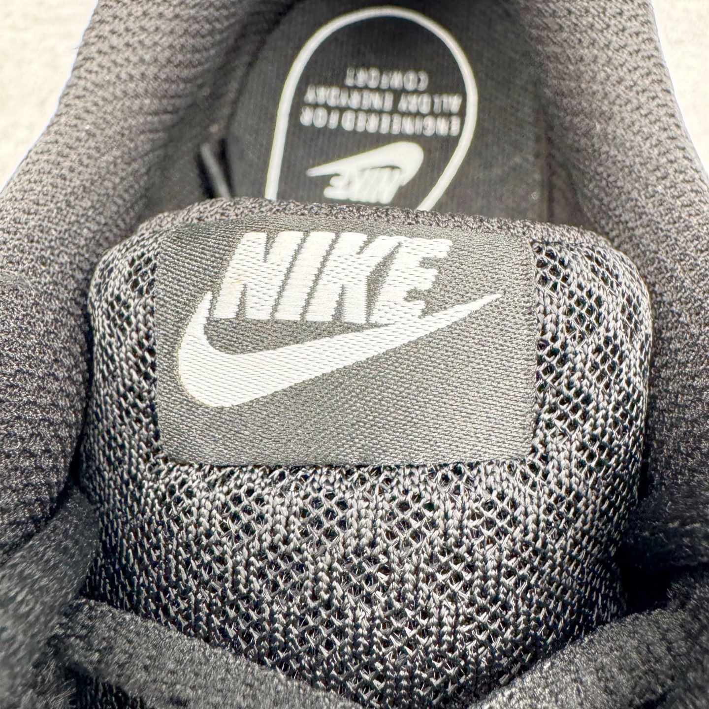 图片[13]-＃TG纯原 NK TANJUN KAISHI 经典伦敦网面跑步慢跑鞋 黑白 812654-011 泰光Zp特供批次 市面唯一支持实战的跑鞋 原档案数据原厂网纱 正确高频花纹 前后掌内置Zoom Air气垫 原装MD大底 脚感完美还原 原盒原配 QC检验、钢印 俱全 原底科技 同步原版 脚感堪比Boost 实拍调校N版已经零色差零失真 百分百还原实物色彩所见即所得 不存在货不对板色差等低级问题 选购参考实物拍摄 不混卖不参货 只用心做好货严格选品 承诺混一赔十 尺码：36 36.5 37.5 38 38.5 39 40 40.5 41 42 42.5 43 44 44.5 45-选品中心