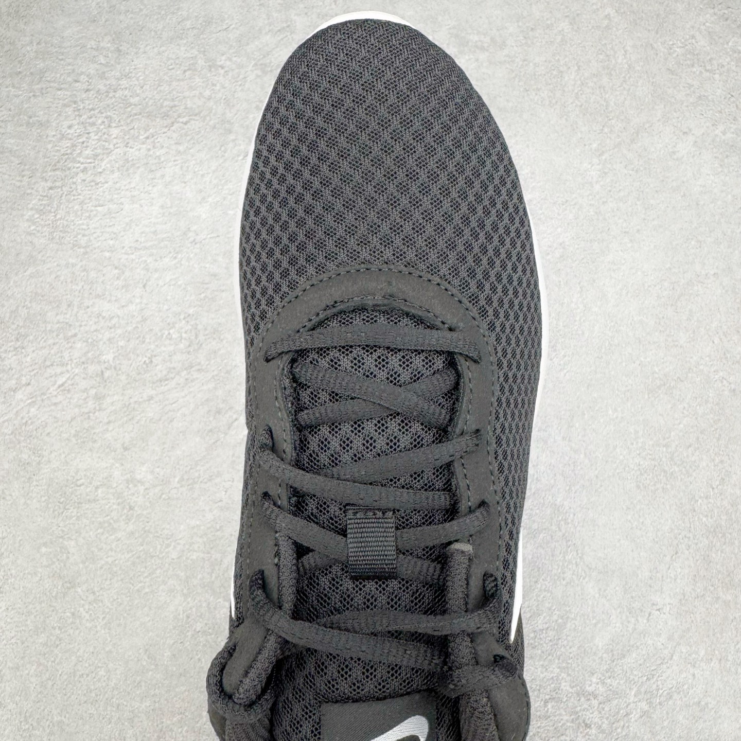 图片[4]-＃TG纯原 NK TANJUN KAISHI 经典伦敦网面跑步慢跑鞋 黑白 812654-011 泰光Zp特供批次 市面唯一支持实战的跑鞋 原档案数据原厂网纱 正确高频花纹 前后掌内置Zoom Air气垫 原装MD大底 脚感完美还原 原盒原配 QC检验、钢印 俱全 原底科技 同步原版 脚感堪比Boost 实拍调校N版已经零色差零失真 百分百还原实物色彩所见即所得 不存在货不对板色差等低级问题 选购参考实物拍摄 不混卖不参货 只用心做好货严格选品 承诺混一赔十 尺码：36 36.5 37.5 38 38.5 39 40 40.5 41 42 42.5 43 44 44.5 45-选品中心