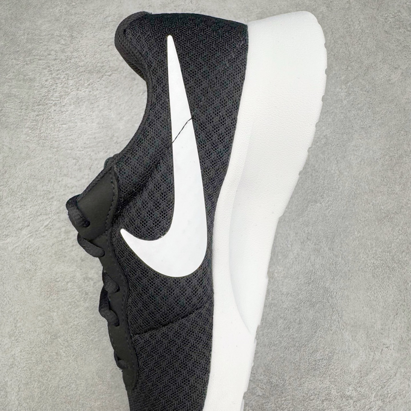 图片[7]-＃TG纯原 NK TANJUN KAISHI 经典伦敦网面跑步慢跑鞋 黑白 812654-011 泰光Zp特供批次 市面唯一支持实战的跑鞋 原档案数据原厂网纱 正确高频花纹 前后掌内置Zoom Air气垫 原装MD大底 脚感完美还原 原盒原配 QC检验、钢印 俱全 原底科技 同步原版 脚感堪比Boost 实拍调校N版已经零色差零失真 百分百还原实物色彩所见即所得 不存在货不对板色差等低级问题 选购参考实物拍摄 不混卖不参货 只用心做好货严格选品 承诺混一赔十 尺码：36 36.5 37.5 38 38.5 39 40 40.5 41 42 42.5 43 44 44.5 45-选品中心