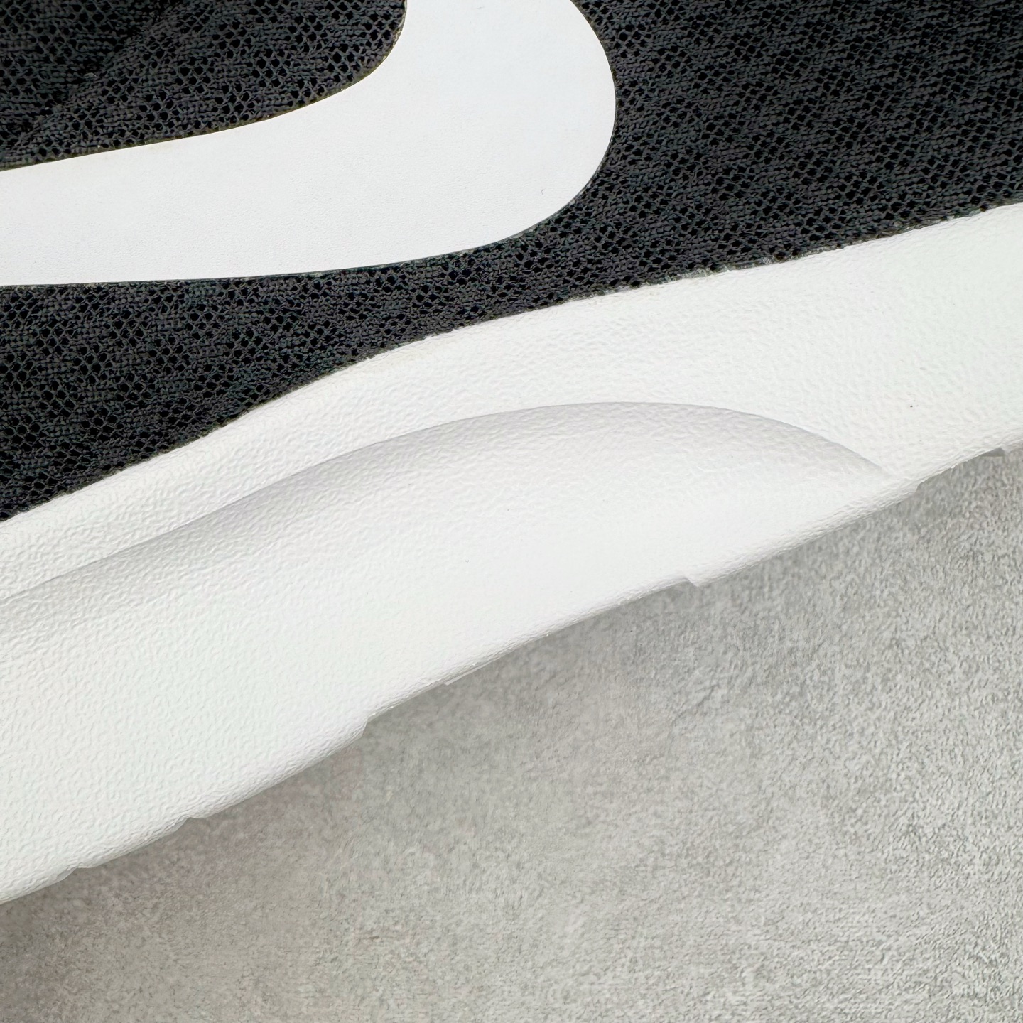 图片[16]-＃TG纯原 NK TANJUN KAISHI 经典伦敦网面跑步慢跑鞋 黑白 812654-011 泰光Zp特供批次 市面唯一支持实战的跑鞋 原档案数据原厂网纱 正确高频花纹 前后掌内置Zoom Air气垫 原装MD大底 脚感完美还原 原盒原配 QC检验、钢印 俱全 原底科技 同步原版 脚感堪比Boost 实拍调校N版已经零色差零失真 百分百还原实物色彩所见即所得 不存在货不对板色差等低级问题 选购参考实物拍摄 不混卖不参货 只用心做好货严格选品 承诺混一赔十 尺码：36 36.5 37.5 38 38.5 39 40 40.5 41 42 42.5 43 44 44.5 45-选品中心