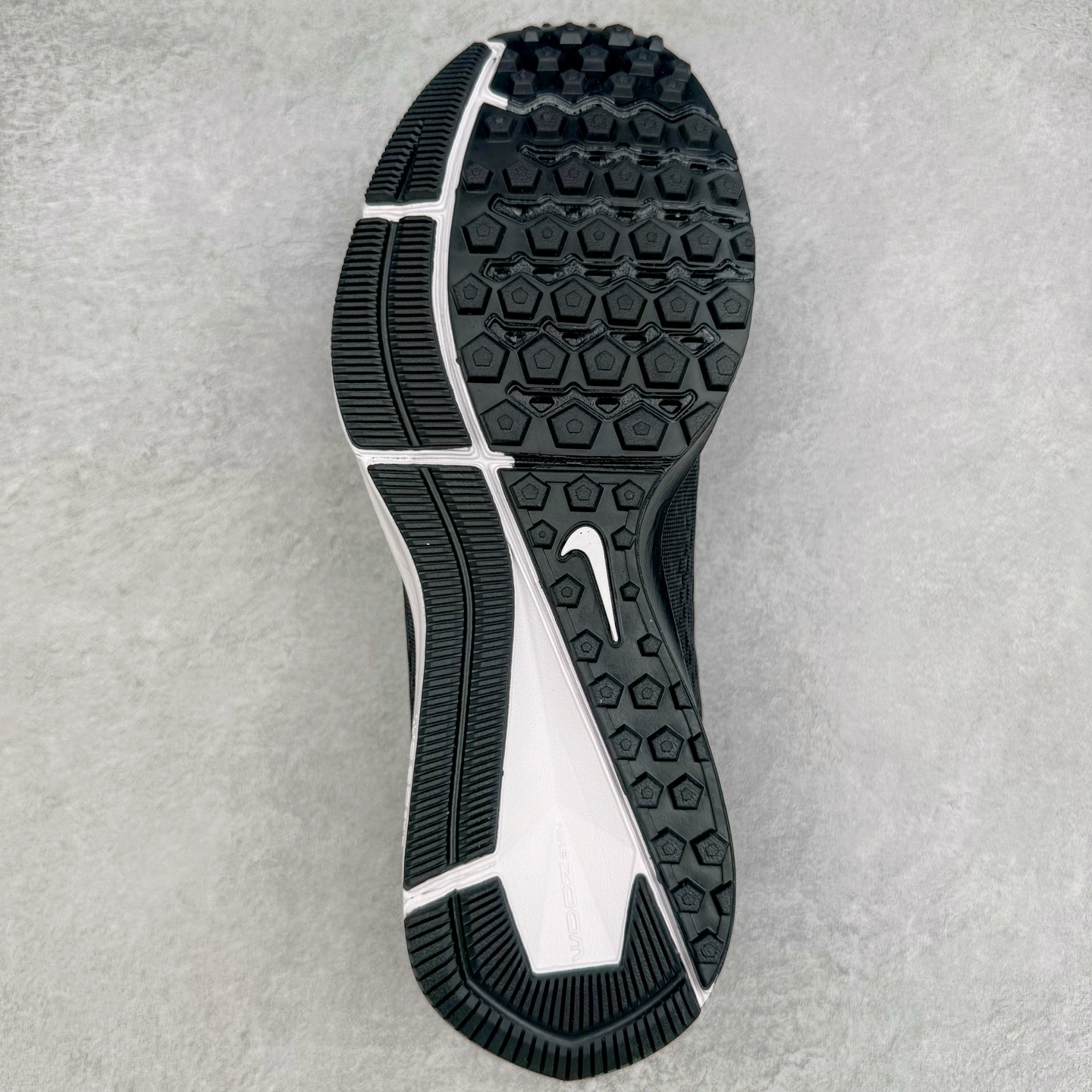 图片[9]-＃TG纯原 NK Zoom Winflo 5 简约舒适织物减震防滑耐磨低帮休闲跑步鞋 AA7406-001 泰光Zp特供批次 市面唯一支持实战的跑鞋 原档案数据原厂网纱 正确高频花纹 前后掌内置Zoom Air气垫 原装MD大底 脚感完美还原 原盒原配 QC检验、钢印 俱全 原底科技 同步原版 脚感堪比Boost 实拍调校N版已经零色差零失真 百分百还原实物色彩所见即所得 不存在货不对板色差等低级问题 选购参考实物拍摄 不混卖不参货 只用心做好货严格选品 承诺混一赔十 尺码：36 36.5 37.5 38 38.5 39 40 40.5 41 42 42.5 43 44 44.5 45-选品中心