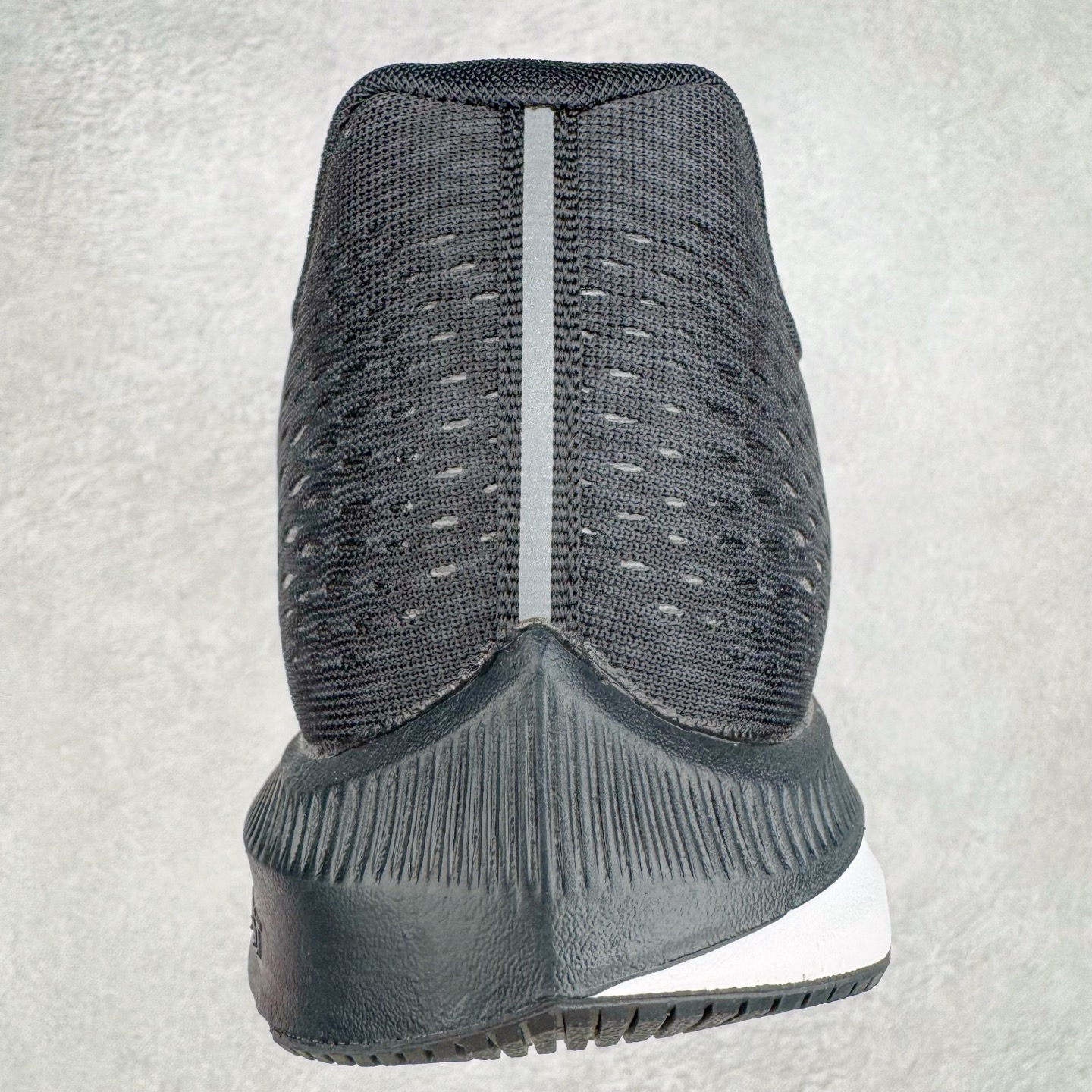 图片[8]-＃TG纯原 NK Zoom Winflo 5 简约舒适织物减震防滑耐磨低帮休闲跑步鞋 AA7406-001 泰光Zp特供批次 市面唯一支持实战的跑鞋 原档案数据原厂网纱 正确高频花纹 前后掌内置Zoom Air气垫 原装MD大底 脚感完美还原 原盒原配 QC检验、钢印 俱全 原底科技 同步原版 脚感堪比Boost 实拍调校N版已经零色差零失真 百分百还原实物色彩所见即所得 不存在货不对板色差等低级问题 选购参考实物拍摄 不混卖不参货 只用心做好货严格选品 承诺混一赔十 尺码：36 36.5 37.5 38 38.5 39 40 40.5 41 42 42.5 43 44 44.5 45-选品中心