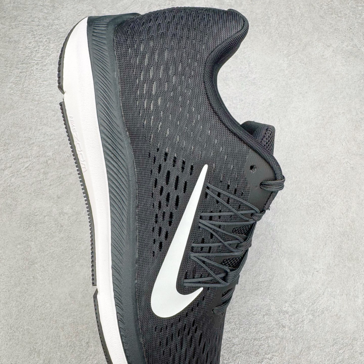 图片[6]-＃TG纯原 NK Zoom Winflo 5 简约舒适织物减震防滑耐磨低帮休闲跑步鞋 AA7406-001 泰光Zp特供批次 市面唯一支持实战的跑鞋 原档案数据原厂网纱 正确高频花纹 前后掌内置Zoom Air气垫 原装MD大底 脚感完美还原 原盒原配 QC检验、钢印 俱全 原底科技 同步原版 脚感堪比Boost 实拍调校N版已经零色差零失真 百分百还原实物色彩所见即所得 不存在货不对板色差等低级问题 选购参考实物拍摄 不混卖不参货 只用心做好货严格选品 承诺混一赔十 尺码：36 36.5 37.5 38 38.5 39 40 40.5 41 42 42.5 43 44 44.5 45-选品中心