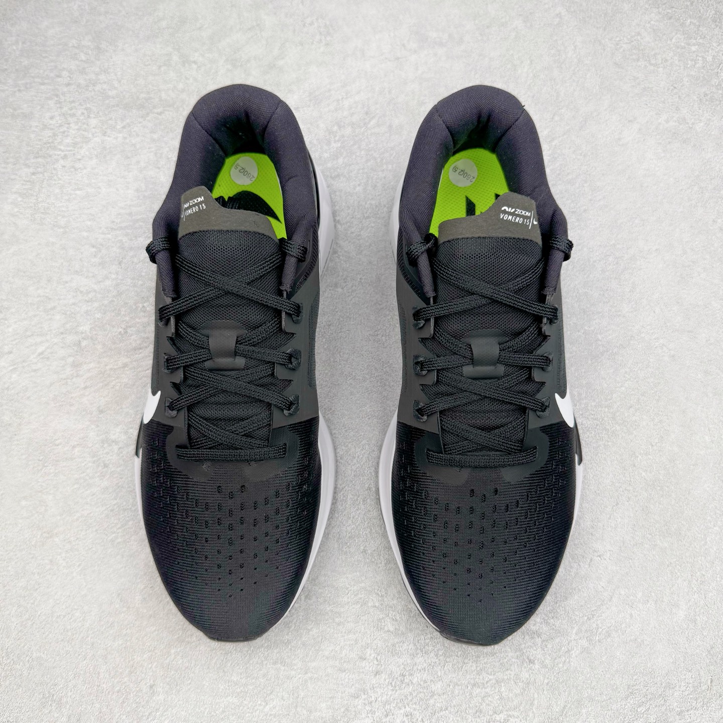 图片[2]-＃TG纯原 NK Air Zoom Vomero 15 编织 网布织物减震防滑耐磨低帮气垫休闲跑步鞋 黑白 CU1855-001 泰光Zp特供批次 市面唯一支持实战的跑鞋 原档案数据原厂网纱 正确高频花纹 前后掌内置Zoom Air气垫 原装MD大底 脚感完美还原 原盒原配 QC检验、钢印 俱全 原底科技 同步原版 脚感堪比Boost 实拍调校N版已经零色差零失真 百分百还原实物色彩所见即所得 不存在货不对板色差等低级问题 选购参考实物拍摄 不混卖不参货 只用心做好货严格选品 承诺混一赔十 尺码：36 36.5 37.5 38 38.5 39 40 40.5 41 42 42.5 43 44 44.5 45-选品中心