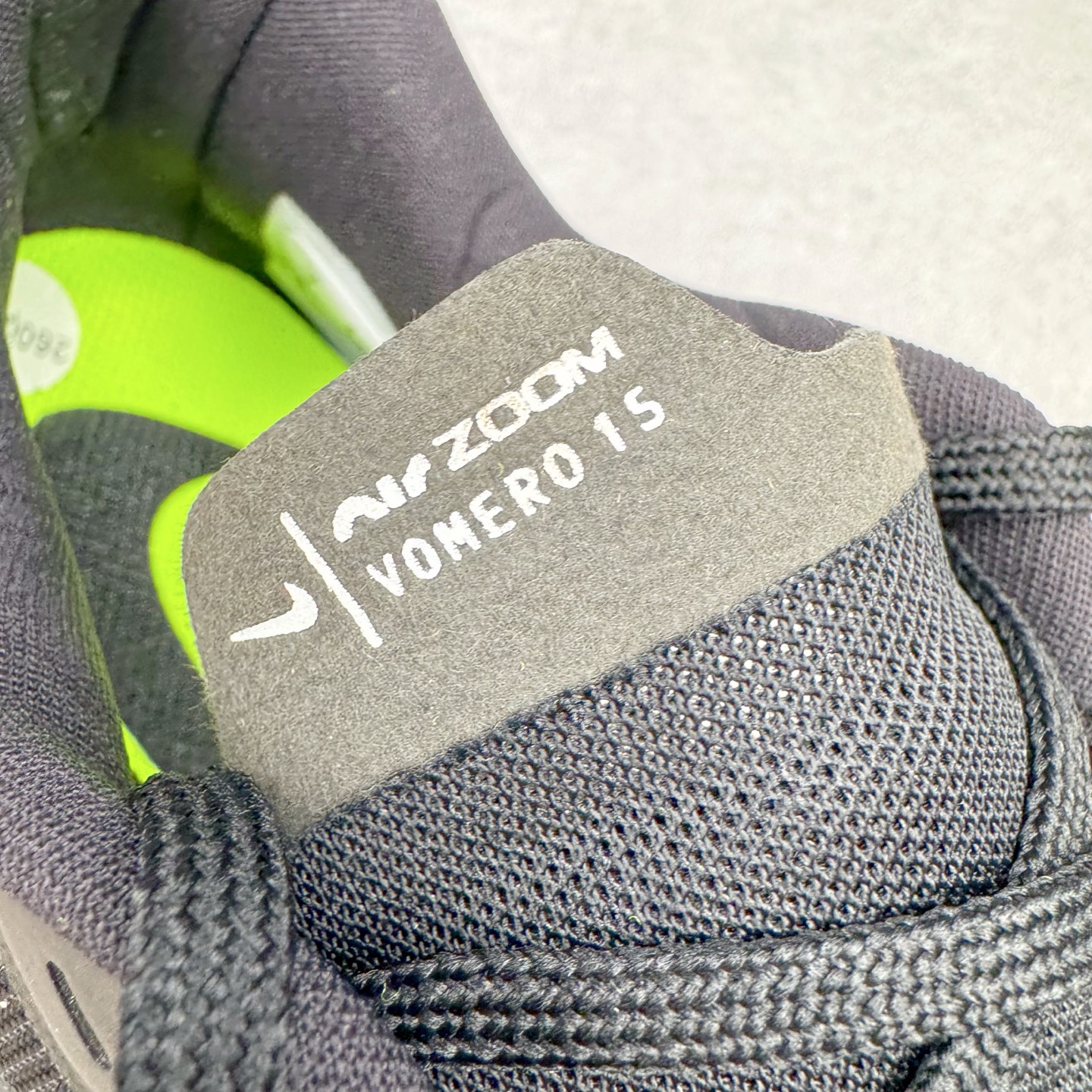 图片[12]-＃TG纯原 NK Air Zoom Vomero 15 编织 网布织物减震防滑耐磨低帮气垫休闲跑步鞋 黑白 CU1855-001 泰光Zp特供批次 市面唯一支持实战的跑鞋 原档案数据原厂网纱 正确高频花纹 前后掌内置Zoom Air气垫 原装MD大底 脚感完美还原 原盒原配 QC检验、钢印 俱全 原底科技 同步原版 脚感堪比Boost 实拍调校N版已经零色差零失真 百分百还原实物色彩所见即所得 不存在货不对板色差等低级问题 选购参考实物拍摄 不混卖不参货 只用心做好货严格选品 承诺混一赔十 尺码：36 36.5 37.5 38 38.5 39 40 40.5 41 42 42.5 43 44 44.5 45-选品中心