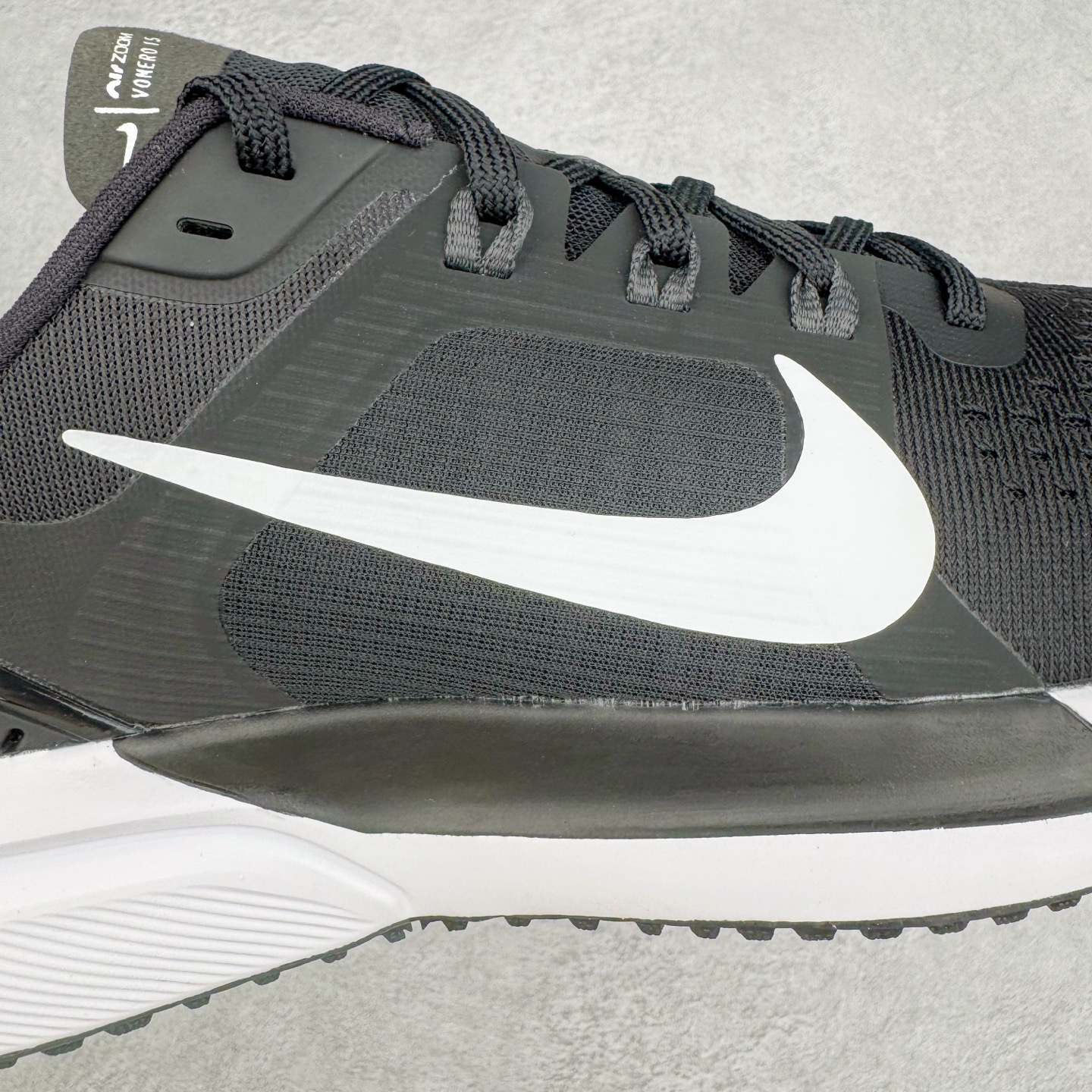 图片[14]-＃TG纯原 NK Air Zoom Vomero 15 编织 网布织物减震防滑耐磨低帮气垫休闲跑步鞋 黑白 CU1855-001 泰光Zp特供批次 市面唯一支持实战的跑鞋 原档案数据原厂网纱 正确高频花纹 前后掌内置Zoom Air气垫 原装MD大底 脚感完美还原 原盒原配 QC检验、钢印 俱全 原底科技 同步原版 脚感堪比Boost 实拍调校N版已经零色差零失真 百分百还原实物色彩所见即所得 不存在货不对板色差等低级问题 选购参考实物拍摄 不混卖不参货 只用心做好货严格选品 承诺混一赔十 尺码：36 36.5 37.5 38 38.5 39 40 40.5 41 42 42.5 43 44 44.5 45-选品中心