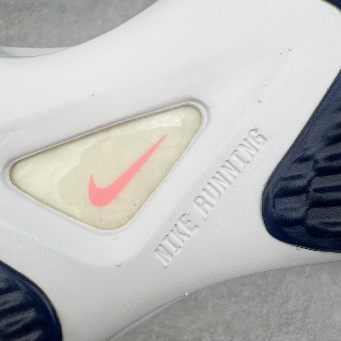 图片[14]-＃TG纯原 NK Zoom Fly 5 马拉松长跑运动休闲缓震碳板跑步鞋 DV7894-600 独家开模内嵌全掌铲形真碳板.如拆解发现非碳板可假一罚十.（非市面上通货TPU塑料板或纸板之类）.鞋底窗口可见zoomx粘接料.非通货使用的纹路雕刻而成.外围搭載轻量级SR02泡棉载体.中底ZoomX泡棉.鞋面采用轻盈网眼设计.鞋垫与原厂一致采用zoomX废料粘接而成.鞋盒.合格证.纸吊牌.三标齐全. 实拍调校N版已经零色差零失真 百分百还原实物色彩所见即所得 不存在货不对板色差等低级问题 选购参考实物拍摄 不混卖不参货 只用心做好货严格选品 承诺混一赔十 尺码：36 36.5 37.5 38 38.5 39 40 40.5 41 42 42.5 43 44 44.5 45-选品中心