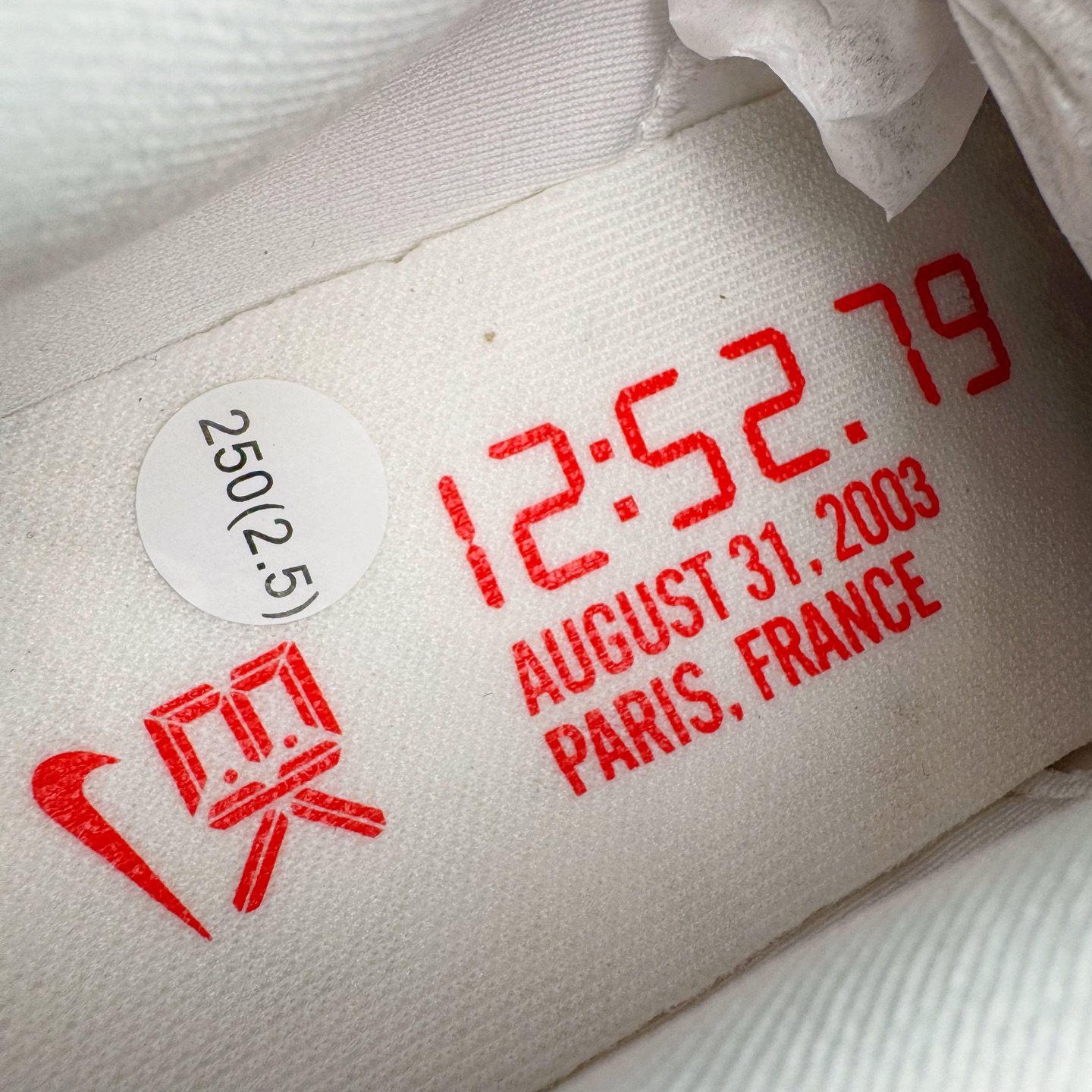 图片[12]-＃TG纯原 NK Zoom Fly 5 马拉松长跑运动休闲缓震碳板跑步鞋 FD6562-100 独家开模内嵌全掌铲形真碳板.如拆解发现非碳板可假一罚十.（非市面上通货TPU塑料板或纸板之类）.鞋底窗口可见zoomx粘接料.非通货使用的纹路雕刻而成.外围搭載轻量级SR02泡棉载体.中底ZoomX泡棉.鞋面采用轻盈网眼设计.鞋垫与原厂一致采用zoomX废料粘接而成.鞋盒.合格证.纸吊牌.三标齐全. 实拍调校N版已经零色差零失真 百分百还原实物色彩所见即所得 不存在货不对板色差等低级问题 选购参考实物拍摄 不混卖不参货 只用心做好货严格选品 承诺混一赔十 尺码：36 36.5 37.5 38 38.5 39 40 40.5 41 42 42.5 43 44 44.5 45-选品中心