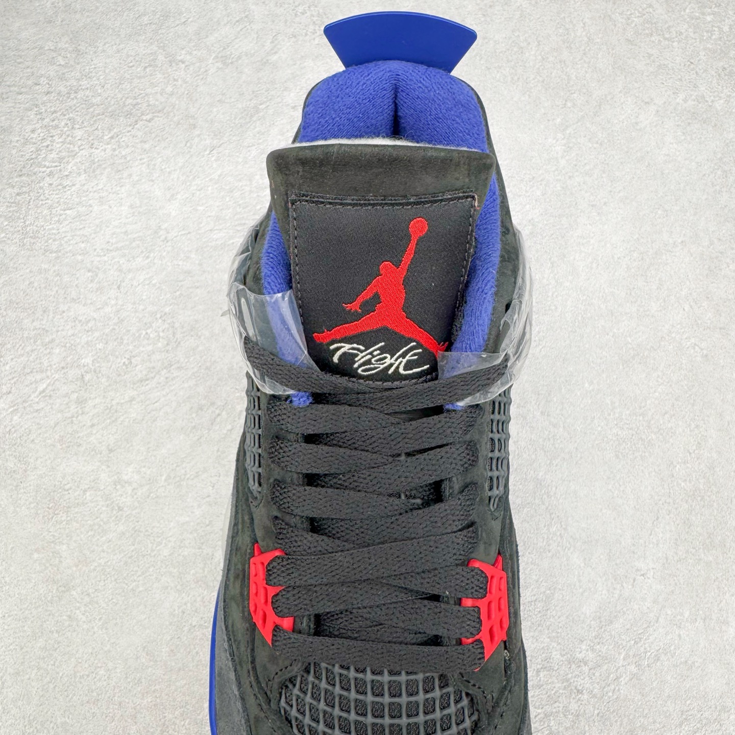 图片[5]-＃K版纯原 Air Jordan AJ4 Rare Air Laser 稀有空气 黑蓝红 FV5029-003 全新升级改良 原鞋原楦原纸板同源开发 完美呈现乔4的版型 内侧正确双色网格 还原细节 原厂皮料 正确气垫颜色 正确网格工艺 正确拉帮工艺 全鞋原装材料制作 原档案原模具打造 支持全方位与正品对比 尺码：36 36.5 37.5 38 38.5 39 40 40.5 41 42 42.5 43 44 44.5 45 46 47.5-选品中心