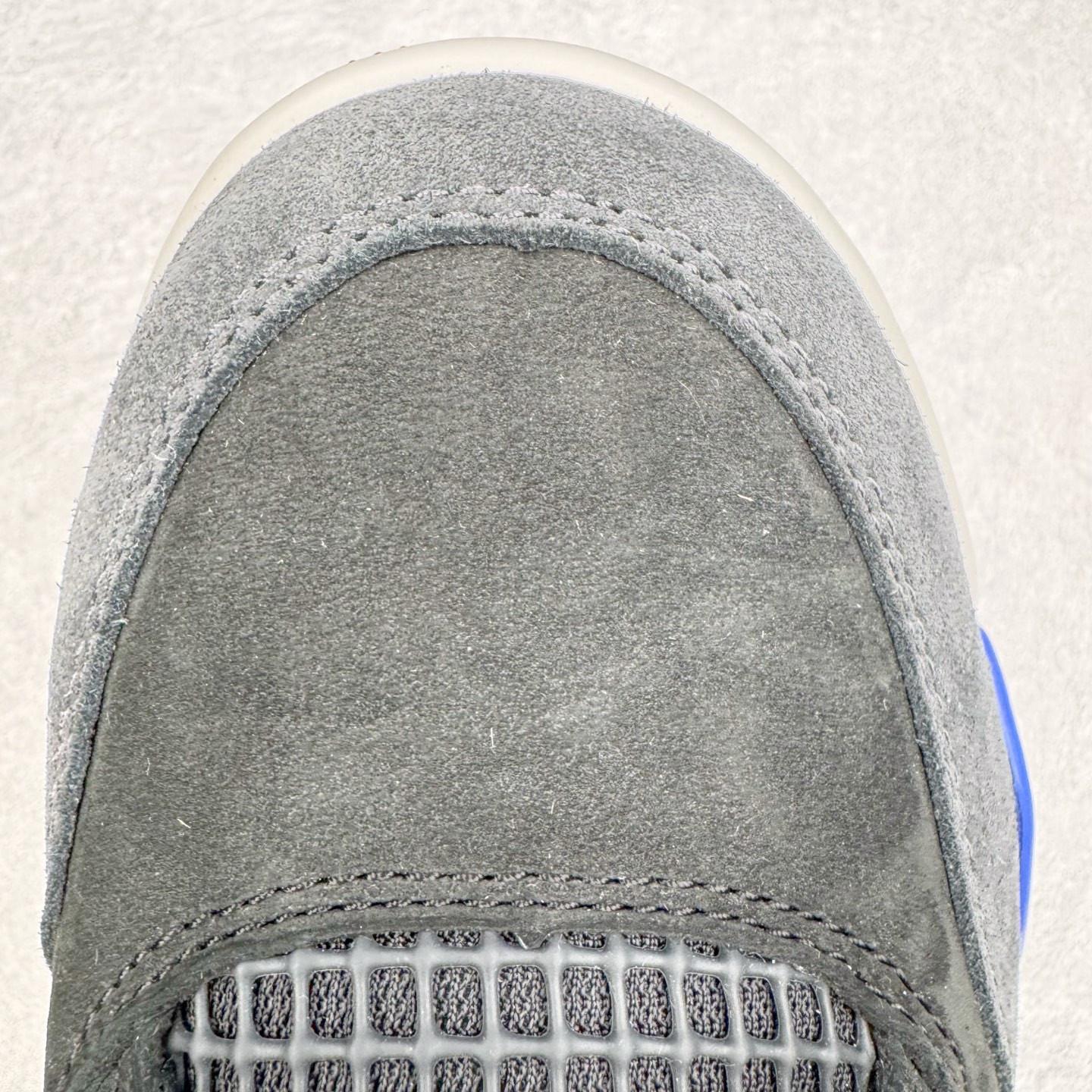 图片[16]-＃K版纯原 Air Jordan AJ4 Rare Air Laser 稀有空气 黑蓝红 FV5029-003 全新升级改良 原鞋原楦原纸板同源开发 完美呈现乔4的版型 内侧正确双色网格 还原细节 原厂皮料 正确气垫颜色 正确网格工艺 正确拉帮工艺 全鞋原装材料制作 原档案原模具打造 支持全方位与正品对比 尺码：36 36.5 37.5 38 38.5 39 40 40.5 41 42 42.5 43 44 44.5 45 46 47.5-选品中心