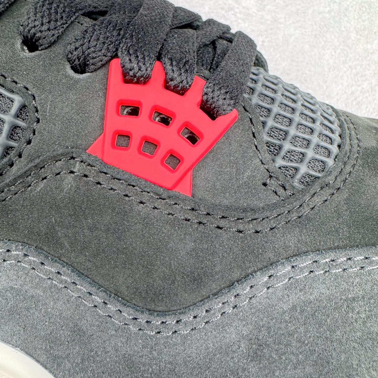 图片[15]-＃K版纯原 Air Jordan AJ4 Rare Air Laser 稀有空气 黑蓝红 FV5029-003 全新升级改良 原鞋原楦原纸板同源开发 完美呈现乔4的版型 内侧正确双色网格 还原细节 原厂皮料 正确气垫颜色 正确网格工艺 正确拉帮工艺 全鞋原装材料制作 原档案原模具打造 支持全方位与正品对比 尺码：36 36.5 37.5 38 38.5 39 40 40.5 41 42 42.5 43 44 44.5 45 46 47.5-选品中心