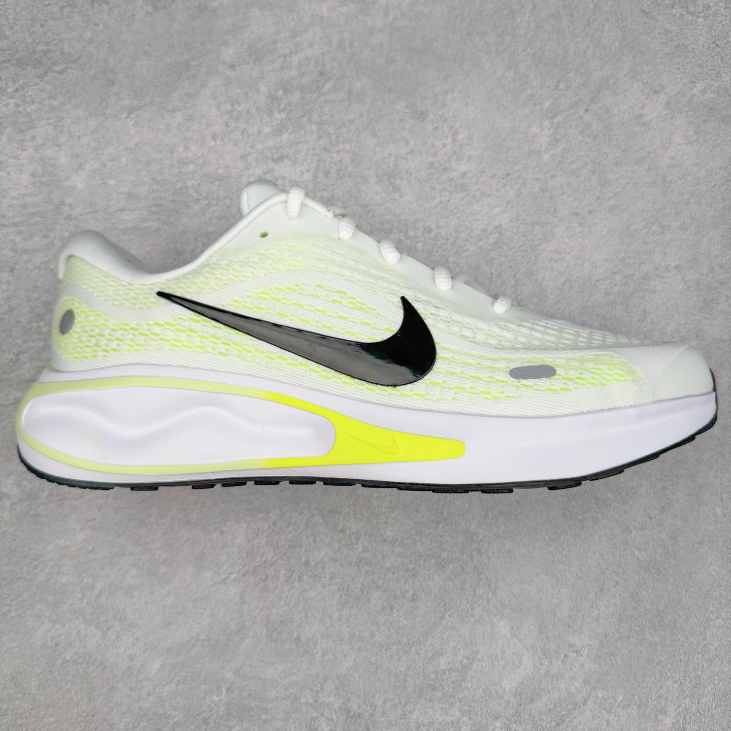 图片[9]-＃TG纯原 NK Journey Run 旅程慢跑系列低帮轻质缓震休闲运动公路跑步鞋 采用科技织法轻盈织物合成鞋面材质 搭载柔软厚实ComfiRide 泡绵缓震组合外置防滑耐磨橡胶底片 穿上 Journey Run 公路跑步鞋 尽情畅跑 享受每一步的风景 搭载柔软厚实的 ComfiRide 泡绵缓震配置 助你征服充满挑战的路面 大步流星 微笑前行 该鞋款舒适非凡 让你爱不释脚 尺码：35.5 36 36.5 37.5 38 38.5 39 40 40.5 41 42 42.5 43 44 44.5 45-选品中心