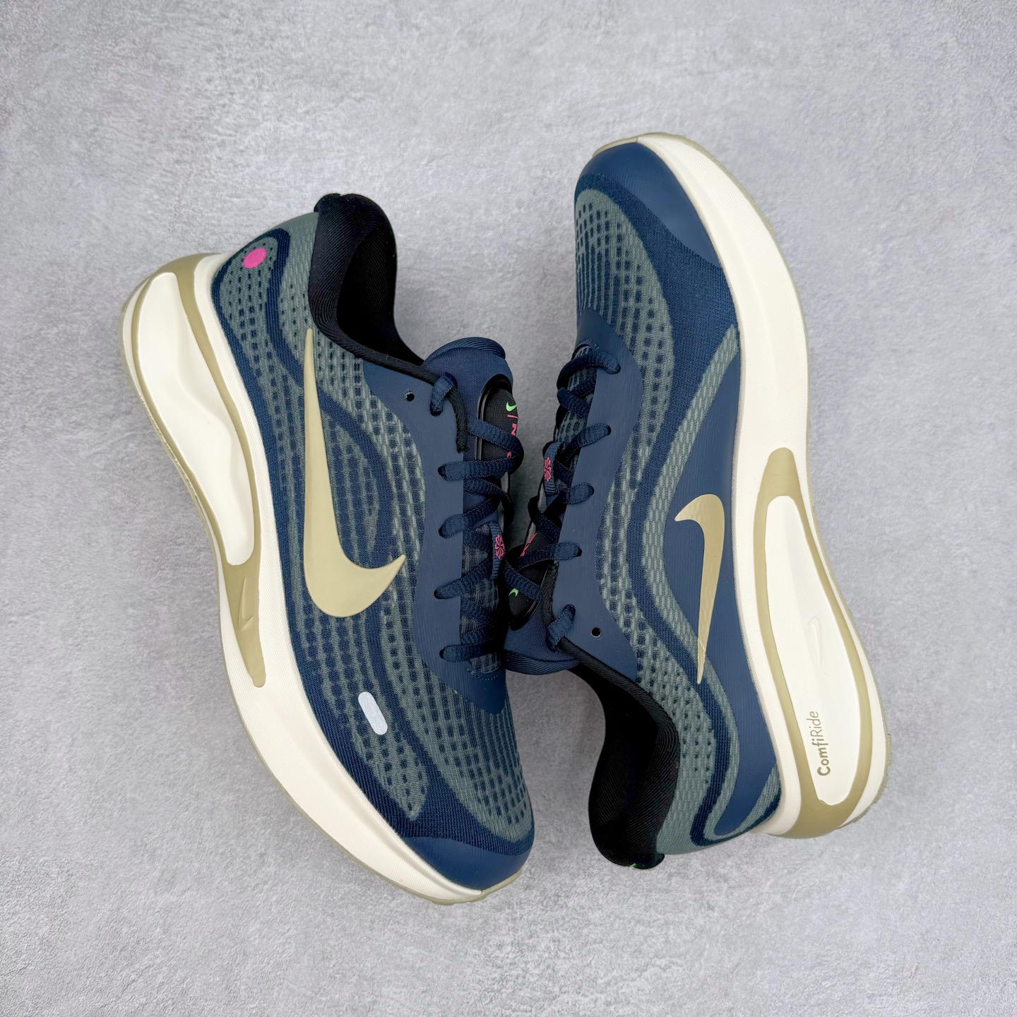 图片[3]-＃TG纯原 NK Journey Run 旅程慢跑系列低帮轻质缓震休闲运动公路跑步鞋 FN0228-403 采用科技织法轻盈织物合成鞋面材质 搭载柔软厚实ComfiRide 泡绵缓震组合外置防滑耐磨橡胶底片 穿上 Journey Run 公路跑步鞋 尽情畅跑 享受每一步的风景 搭载柔软厚实的 ComfiRide 泡绵缓震配置 助你征服充满挑战的路面 大步流星 微笑前行 该鞋款舒适非凡 让你爱不释脚 尺码：35.5 36 36.5 37.5 38 38.5 39 40 40.5 41 42 42.5 43 44 44.5 45-选品中心