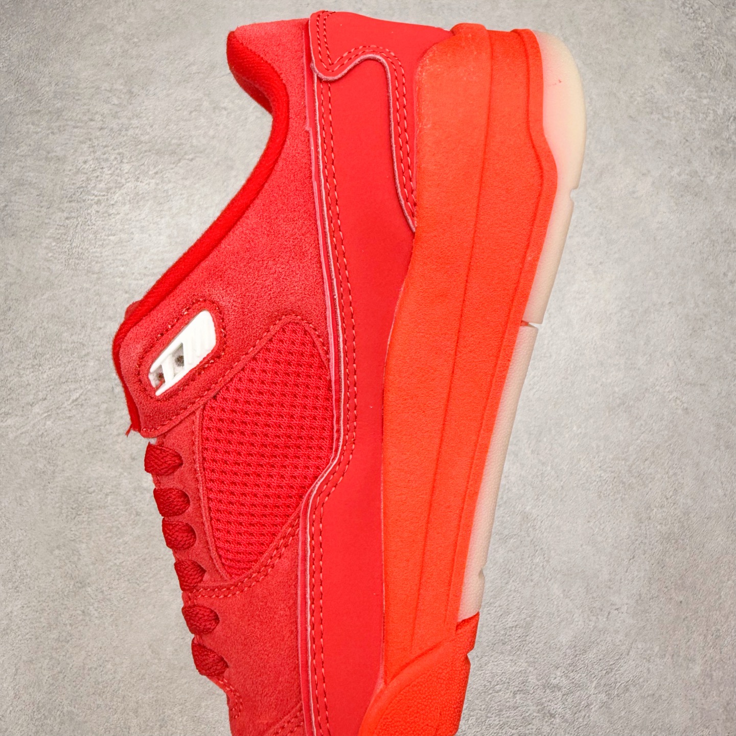 图片[7]-Air Jordan AJ Flight Court 乔丹低帮复古篮球鞋 设计简约又不失复古韵味鞋内的鞋垫柔软且有弹性 能够很好地缓冲落地时的冲击力鞋面的材质贴合脚部 鞋底的纹路设计合理 抓地力很强 尺码： 36 36.5 37.5 38 38.5 39 40 40.5 41 42 42.5 43 44 45 46 47 47.5-选品中心