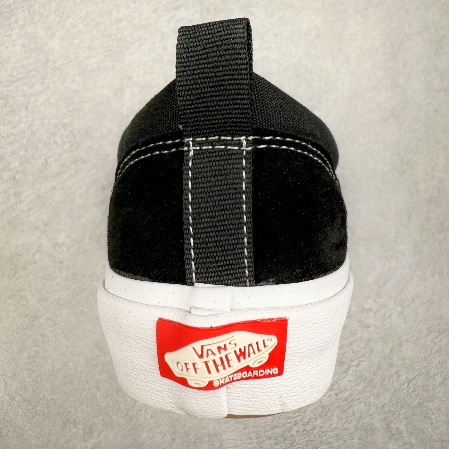 图片[8]-Vans Old Skool Skate 36 黑白 范斯官方 舒适百搭休闲滑板鞋 鞋型升级融合面包鞋元素 时尚简约 加厚鞋舌设计 毛圈内衬搭配缓震鞋垫 提升舒适脚感 货号：VN000D5RBA2 尺码：35 36 36.5 37 38 38.5 39 40 40.5 41 42 42.5 43 44-选品中心