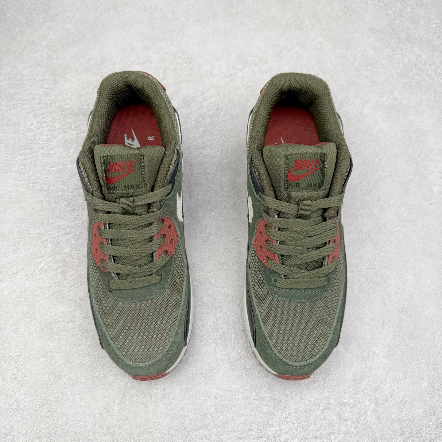 图片[2]-＃MX版 NK Air MAX 90 气垫复古减震跑步鞋 DM0029-300 经典重温 独家陆续补货 外单专供大厂出品 品质稳定 一百余色 终端操作 Air Max 90于1990年推出 来自Air Max系列 在Air Max 1的基础上改进而得 增加了气垫面积 外型上也更为流线 最特別的就是加入了菱纹塑胶嵌板 为Air Max 90增添了许多潮流气息 皮革鞋面 造就出色耐穿性和支撑力 Max Air缓震配置搭配泡棉中底 令Air Max 90轻盈而舒适 华夫格橡胶外底 铸就Air Max 90非凡的抓地力 而Air Max 90不仅是一双跑鞋 它成功跨越了时间的演进 成为了球鞋文化与潮流圈中最熟为人知的鞋款之一 尺码：36 36.5 37.5 38 38.5 39 40 40.5 41 42 42.5 43 44 44.5 45-选品中心