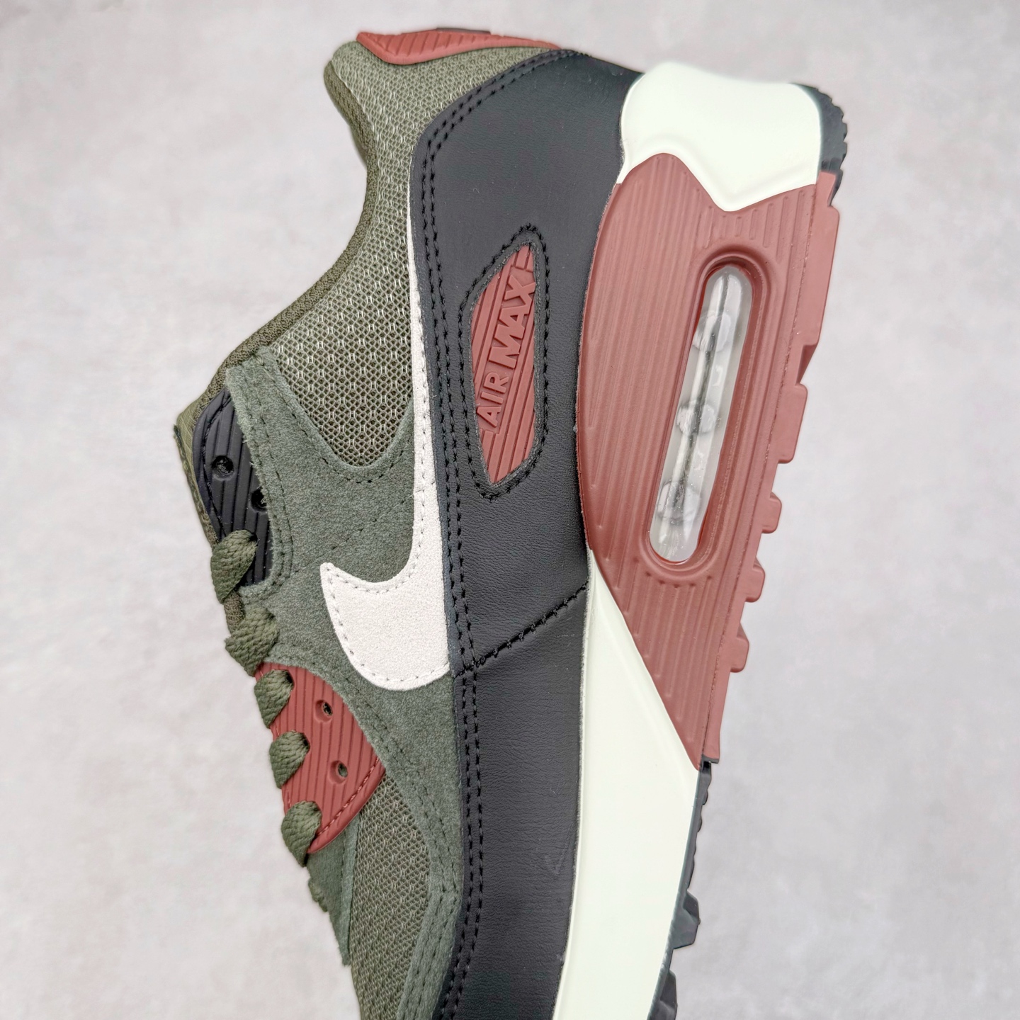图片[7]-＃MX版 NK Air MAX 90 气垫复古减震跑步鞋 DM0029-300 经典重温 独家陆续补货 外单专供大厂出品 品质稳定 一百余色 终端操作 Air Max 90于1990年推出 来自Air Max系列 在Air Max 1的基础上改进而得 增加了气垫面积 外型上也更为流线 最特別的就是加入了菱纹塑胶嵌板 为Air Max 90增添了许多潮流气息 皮革鞋面 造就出色耐穿性和支撑力 Max Air缓震配置搭配泡棉中底 令Air Max 90轻盈而舒适 华夫格橡胶外底 铸就Air Max 90非凡的抓地力 而Air Max 90不仅是一双跑鞋 它成功跨越了时间的演进 成为了球鞋文化与潮流圈中最熟为人知的鞋款之一 尺码：36 36.5 37.5 38 38.5 39 40 40.5 41 42 42.5 43 44 44.5 45-选品中心