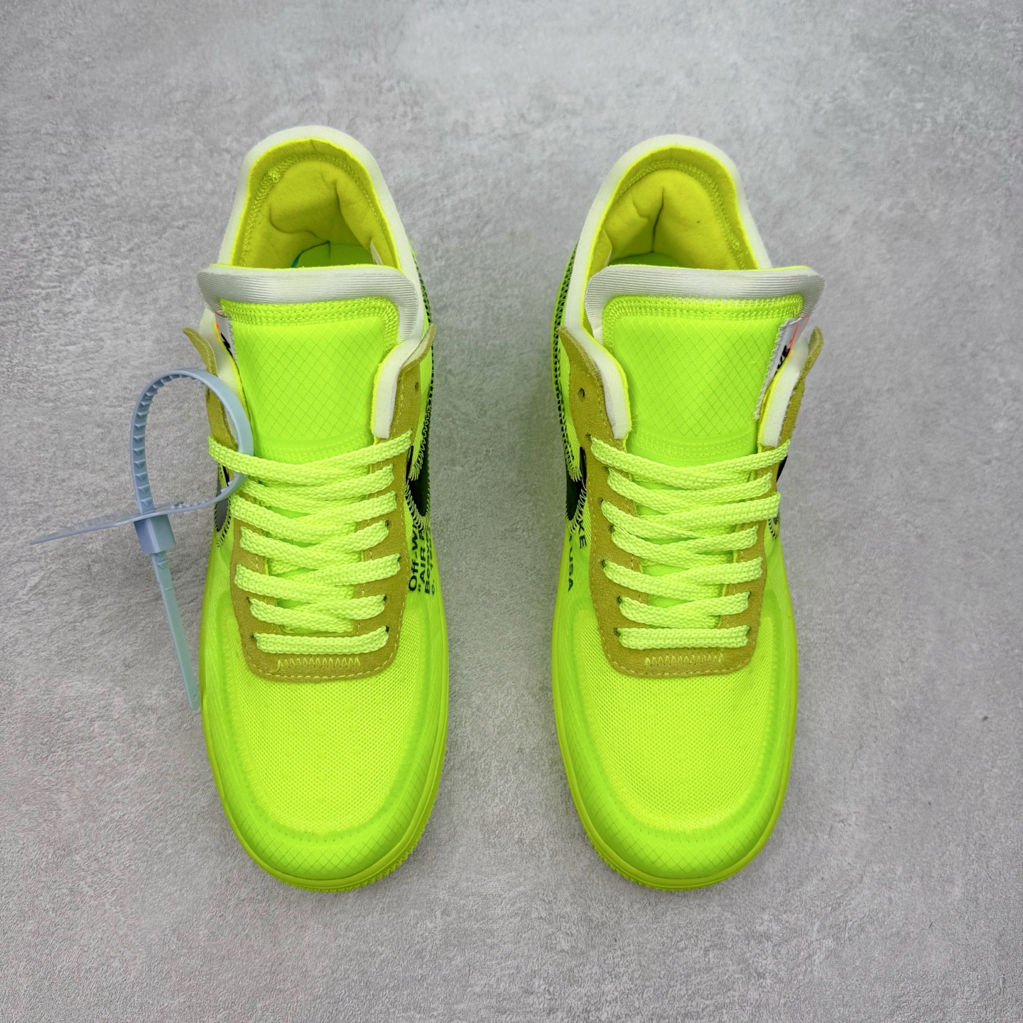 图片[2]-＃福利特价 NK Air Force 1´07 Low 空军一号低帮百搭休闲运动板鞋 柔软、弹性十足的缓震性能和出色的中底设计 横跨复古与现代的外型结合 造就出风靡全球 三十多年的Force 1 直到今天还深受青睐 尺码：36 36.5 37.5 38 38.5 39 40 40.5 41 42 42.5 43 44 44.5 45-选品中心