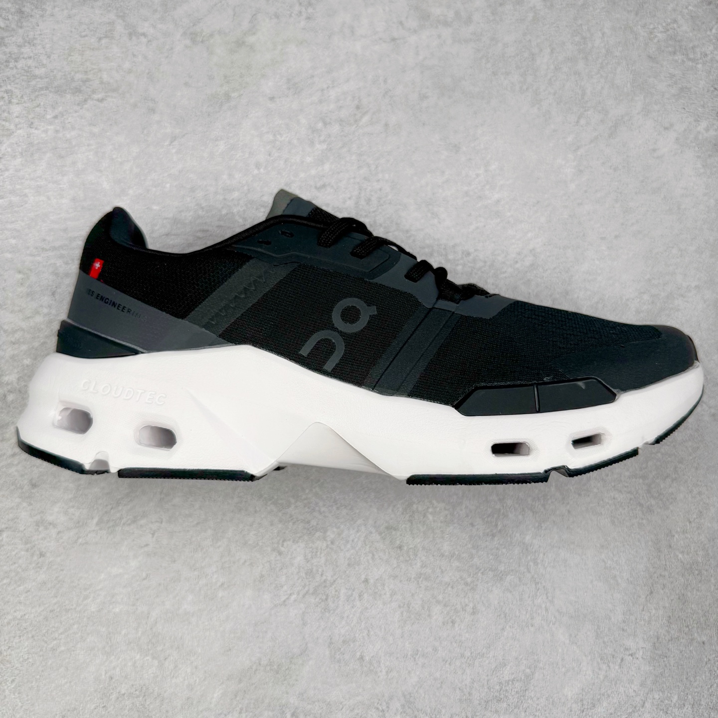 On Cloudflow 昂跑减震生活休闲鞋 此运动品牌 开创于2010年 缓震着陆、强效回弹、轻柔质感的设计构思始终是ON研制关键 与此同时基于“为全球提供革新性的跑步感受”信念 陆续推出了多款跑鞋及其以专业运动人体跑步工程学为设计关键的功能性跑步服饰设备 让跑者不费力气地畅快畅跑 尺码：36 36.5 37.5 38 38.5 39 40 40.5 41 42 42.5 43 44 44.5 45-选品中心