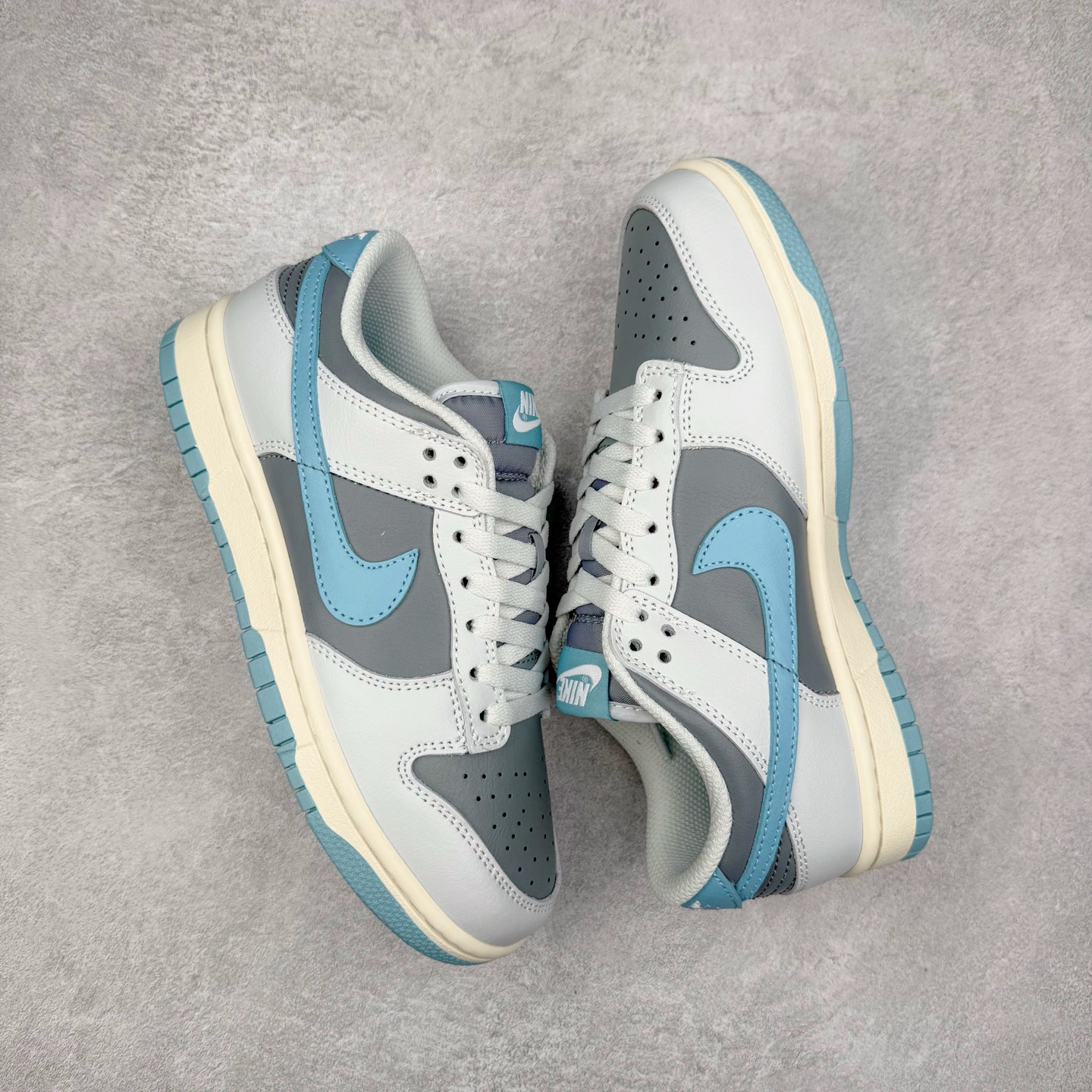 图片[3]-＃F版 NK Dunk Low 灰蓝 HF5441-001 性价比王者 极限压缩利润空间 超乎所想的高性价比 用料绝不含糊 原盒原配 正确耐磨橡胶大底 超高清洁度 全鞋零毛边皮料切割 全套原楦原模倾力打造完美版型 尺码：36 36.5 37.5 38 38.5 39 40 40.5 41 42 42.5 43 44 44.5 45 46 47.5-选品中心