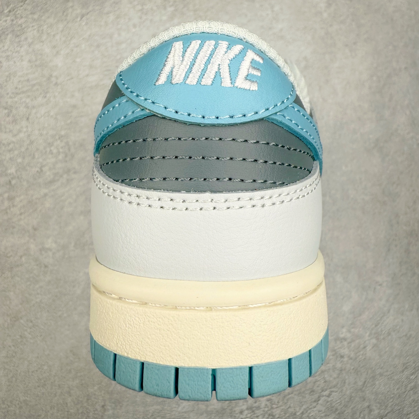 图片[8]-＃F版 NK Dunk Low 灰蓝 HF5441-001 性价比王者 极限压缩利润空间 超乎所想的高性价比 用料绝不含糊 原盒原配 正确耐磨橡胶大底 超高清洁度 全鞋零毛边皮料切割 全套原楦原模倾力打造完美版型 尺码：36 36.5 37.5 38 38.5 39 40 40.5 41 42 42.5 43 44 44.5 45 46 47.5-选品中心