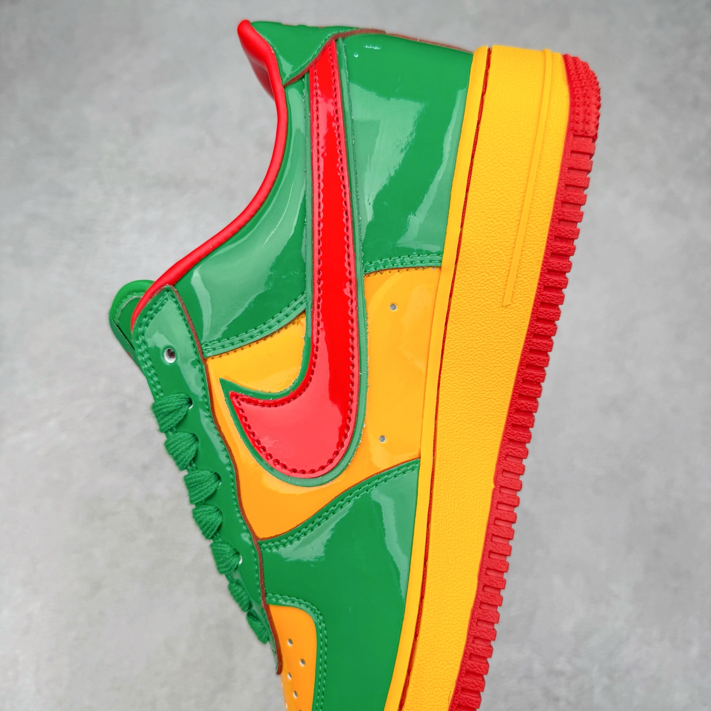 图片[7]-NK Air Force 1´07 Low 空军一号低帮百搭休闲运动板鞋 IH4383-300 柔软、弹性十足的缓震性能和出色的中底设计 横跨复古与现代的外型结合 造就出风靡全球 三十多年的Force 1 直到今天还深受青睐 实拍调校N版已经零色差零失真 百分百还原实物色彩所见即所得 不存在货不对板色差等低级问题 选购参考实物拍摄 不混卖不参货 只用心做好货严格选品 承诺混一赔十 尺码：36 36.5 37.5 38 38.5 39 40 40.5 41 42 42.5 43 44 44.5 45-选品中心