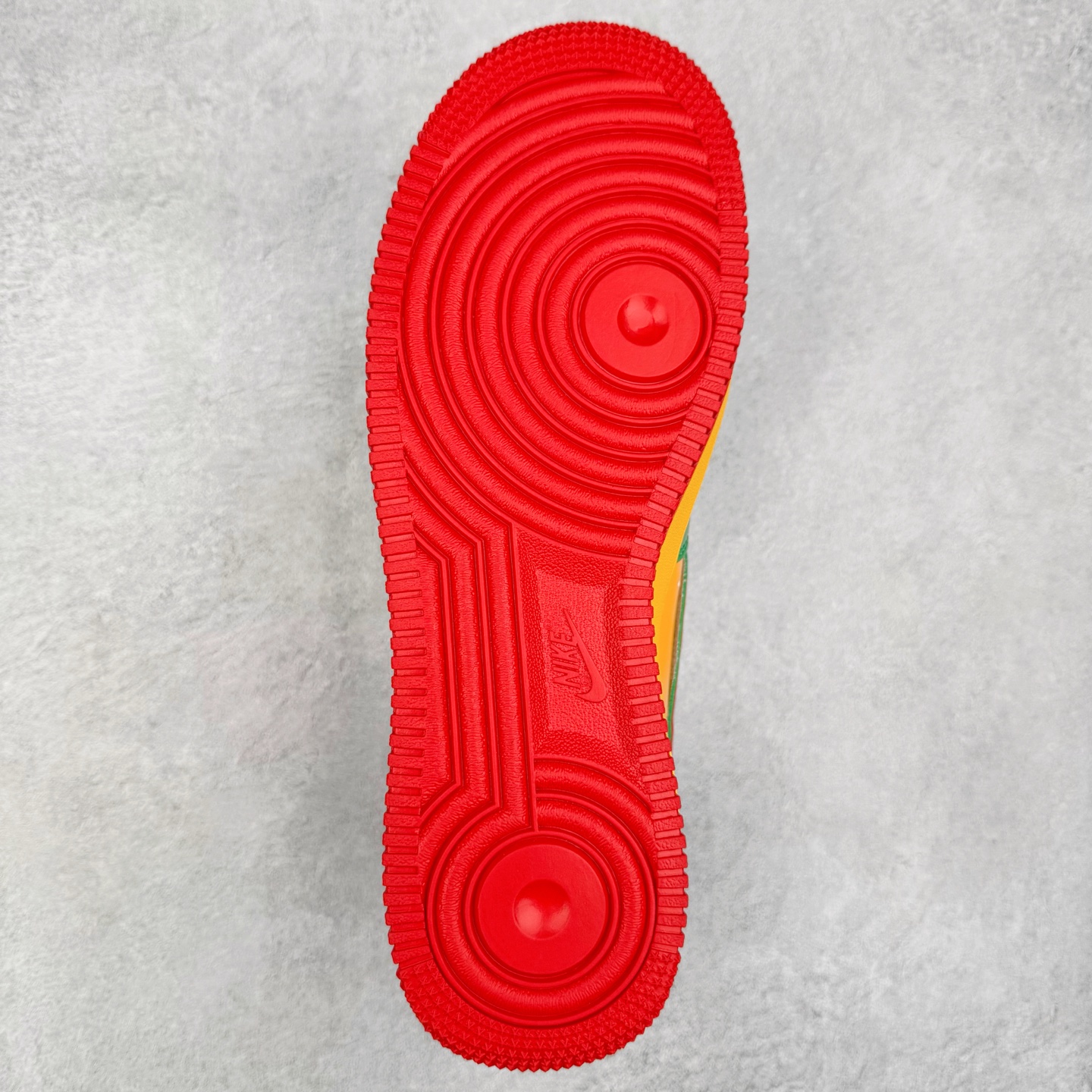 图片[9]-NK Air Force 1´07 Low 空军一号低帮百搭休闲运动板鞋 IH4383-300 柔软、弹性十足的缓震性能和出色的中底设计 横跨复古与现代的外型结合 造就出风靡全球 三十多年的Force 1 直到今天还深受青睐 实拍调校N版已经零色差零失真 百分百还原实物色彩所见即所得 不存在货不对板色差等低级问题 选购参考实物拍摄 不混卖不参货 只用心做好货严格选品 承诺混一赔十 尺码：36 36.5 37.5 38 38.5 39 40 40.5 41 42 42.5 43 44 44.5 45-选品中心