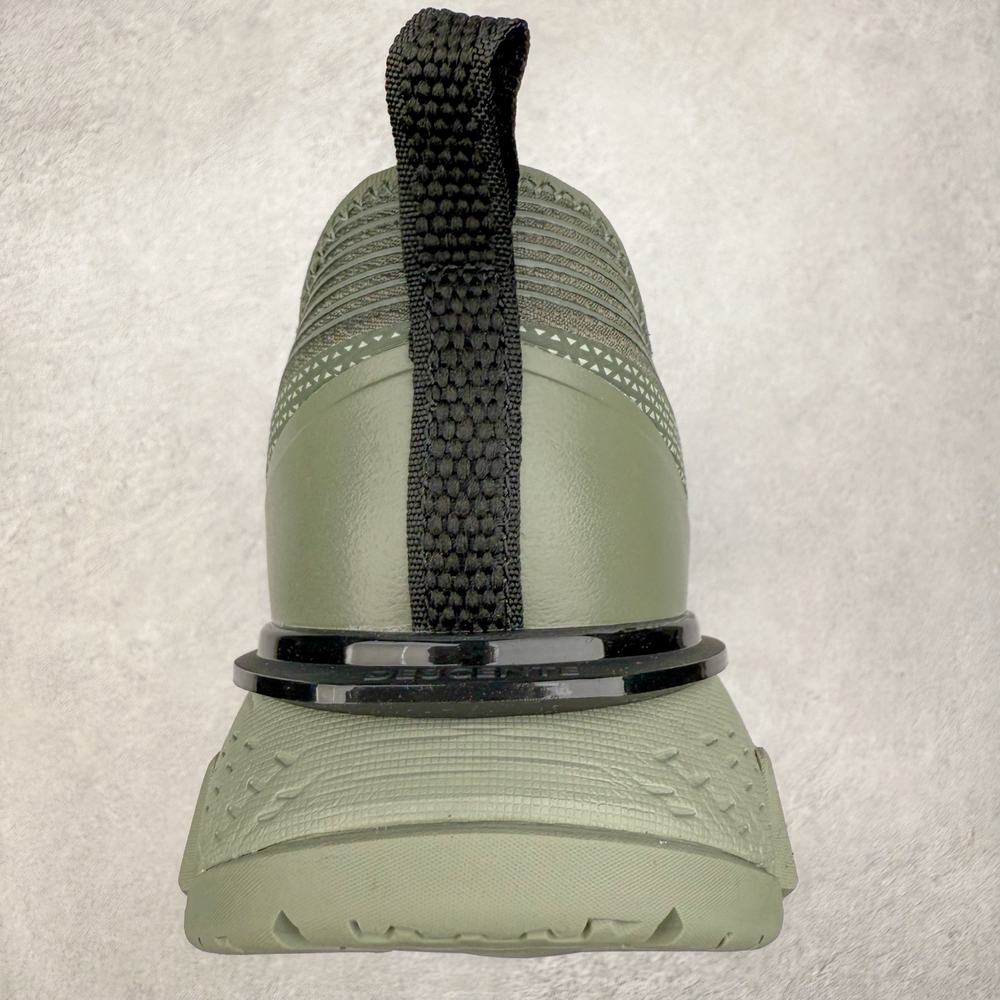 图片[8]-DESCENTE SKI STYLE SNOW RIDE 迪桑特舒适防滑耐磨低帮生活休闲鞋 DESCENTE（迪桑特）创立于1935年，品牌名取自法语词汇，意为“滑降”。品牌箭头标识代表滑雪的三种技术“高速直线滑行”、“穿越”和“侧滑”，也寓意品牌在打造高端专业运动产品中不断追求完美的创新精神，致力于成为中国高端专业滑雪、综训、女子、铁人三项、高尔夫的第一品牌。尺码：39 40 40.5 41 42 42.5 43 44 44.5 45-选品中心