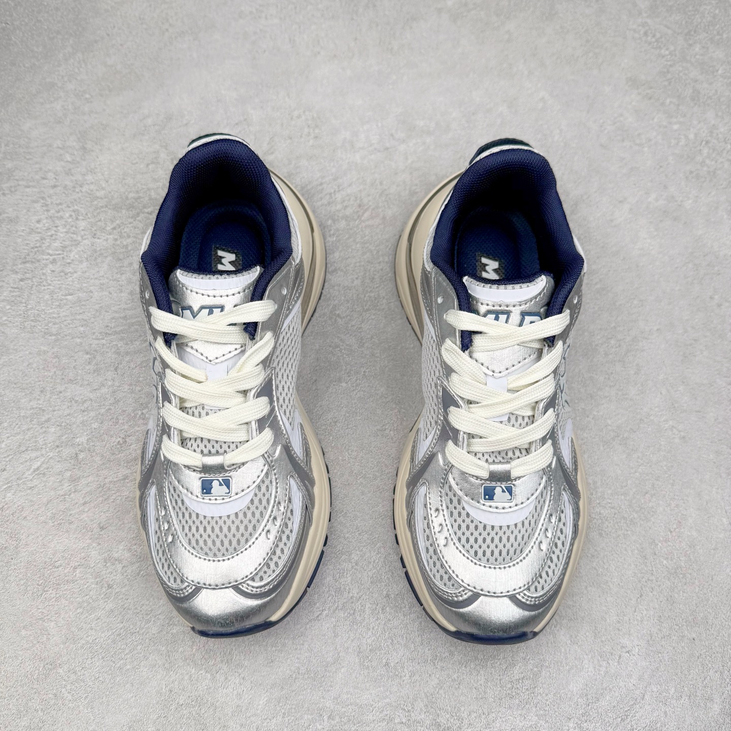 图片[2]-MLB Chunky Cargo 纽约洋基队合成革潮流时尚舒适休闲运动风厚底增高 防滑耐磨 低帮 老爹鞋 男女同款 黑色 实拍调校N版已经零色差零失真 百分百还原实物色彩所见即所得 不存在货不对板色差等低级问题 选购参考实物拍摄 不混卖不参货 只用心做好货严格选品 承诺混一赔十 尺码：36 36.5 37.5 38 38.5 39 40 40.5 41 42 42.5 43 44 44.5 45-选品中心