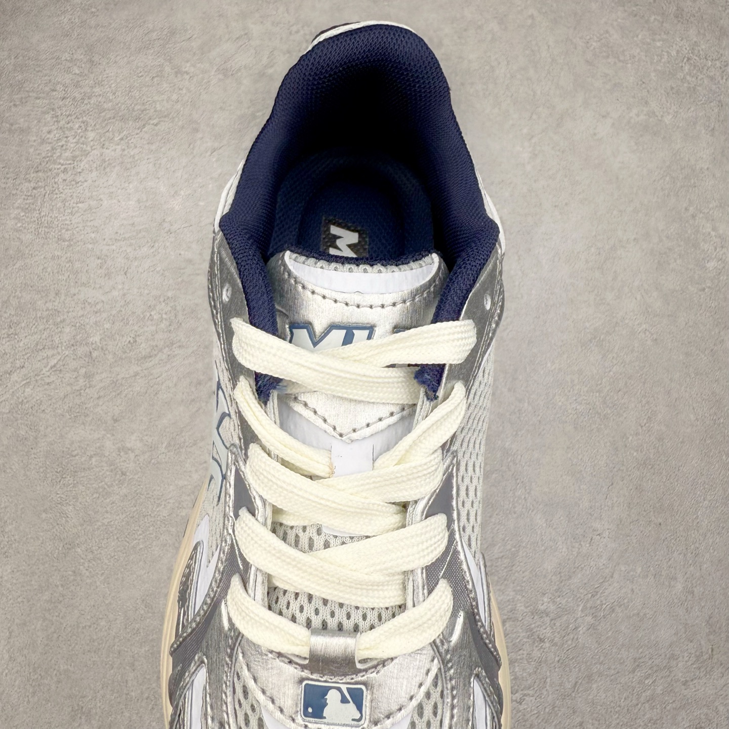 图片[5]-MLB Chunky Cargo 纽约洋基队合成革潮流时尚舒适休闲运动风厚底增高 防滑耐磨 低帮 老爹鞋 男女同款 黑色 实拍调校N版已经零色差零失真 百分百还原实物色彩所见即所得 不存在货不对板色差等低级问题 选购参考实物拍摄 不混卖不参货 只用心做好货严格选品 承诺混一赔十 尺码：36 36.5 37.5 38 38.5 39 40 40.5 41 42 42.5 43 44 44.5 45-选品中心