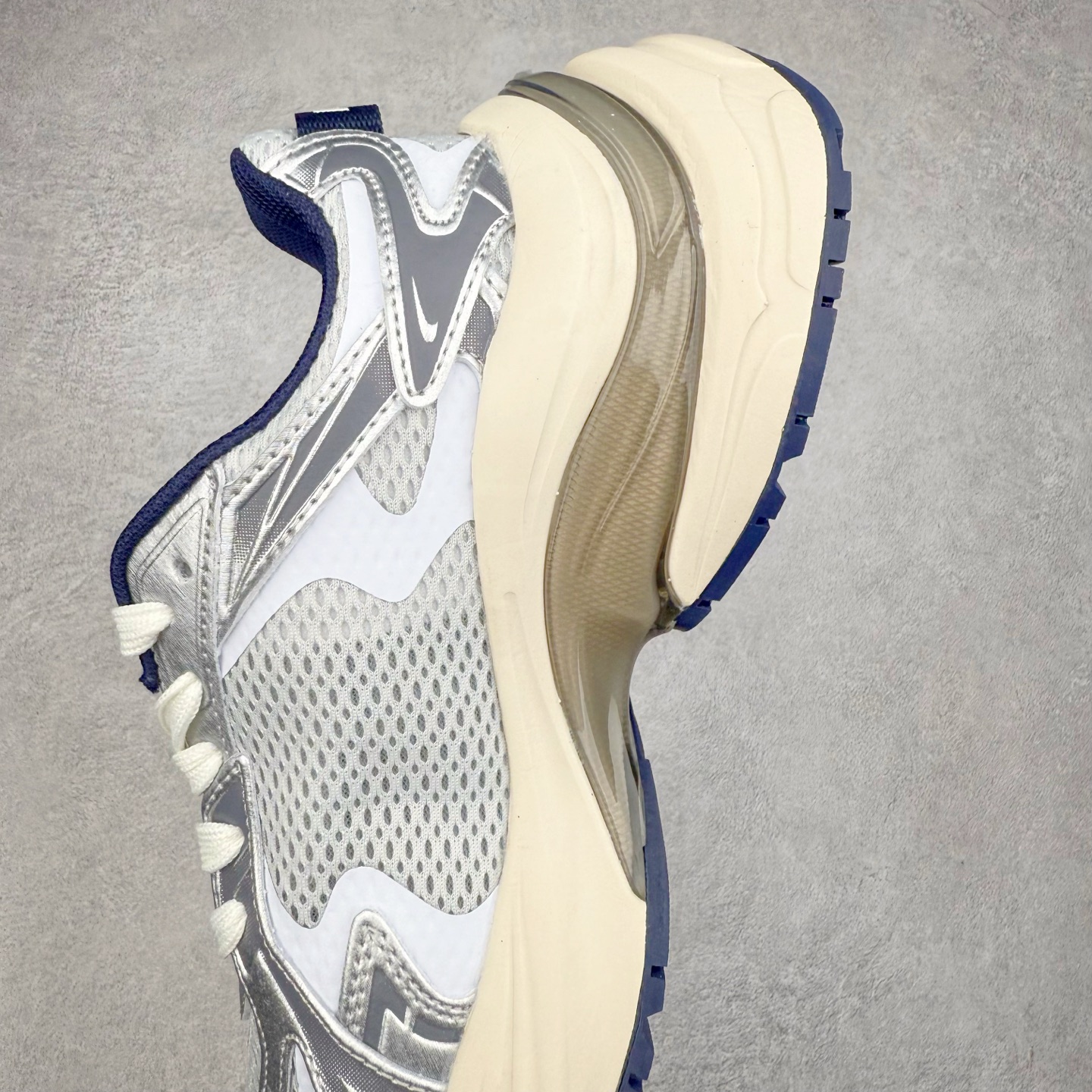 图片[7]-MLB Chunky Cargo 纽约洋基队合成革潮流时尚舒适休闲运动风厚底增高 防滑耐磨 低帮 老爹鞋 男女同款 黑色 实拍调校N版已经零色差零失真 百分百还原实物色彩所见即所得 不存在货不对板色差等低级问题 选购参考实物拍摄 不混卖不参货 只用心做好货严格选品 承诺混一赔十 尺码：36 36.5 37.5 38 38.5 39 40 40.5 41 42 42.5 43 44 44.5 45-选品中心