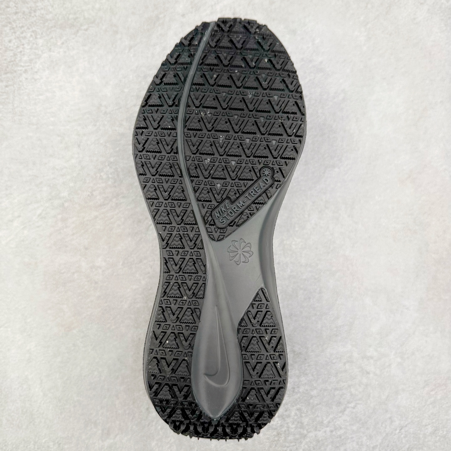 图片[9]-＃特价福利 NK Zoom Pegasus 飞马41代马拉松系列网面透气缓震疾速跑鞋 拥有 Zoom Air 一如既往的稳定感和流畅感 鞋面采用工程网眼设计 为特定高热区域营造出色透气性 进一步增加鞋面的穿孔数量 让足部能够快速散热 中足搭配 Flywire 飞线 在高速运动时营造舒适稳定的贴合感 内置Zoon气垫加持 动力十足 尺码：36 36.5 37.5 38 38.5 39 40 40.5 41 42 42.5 43 44 44.5 45-选品中心