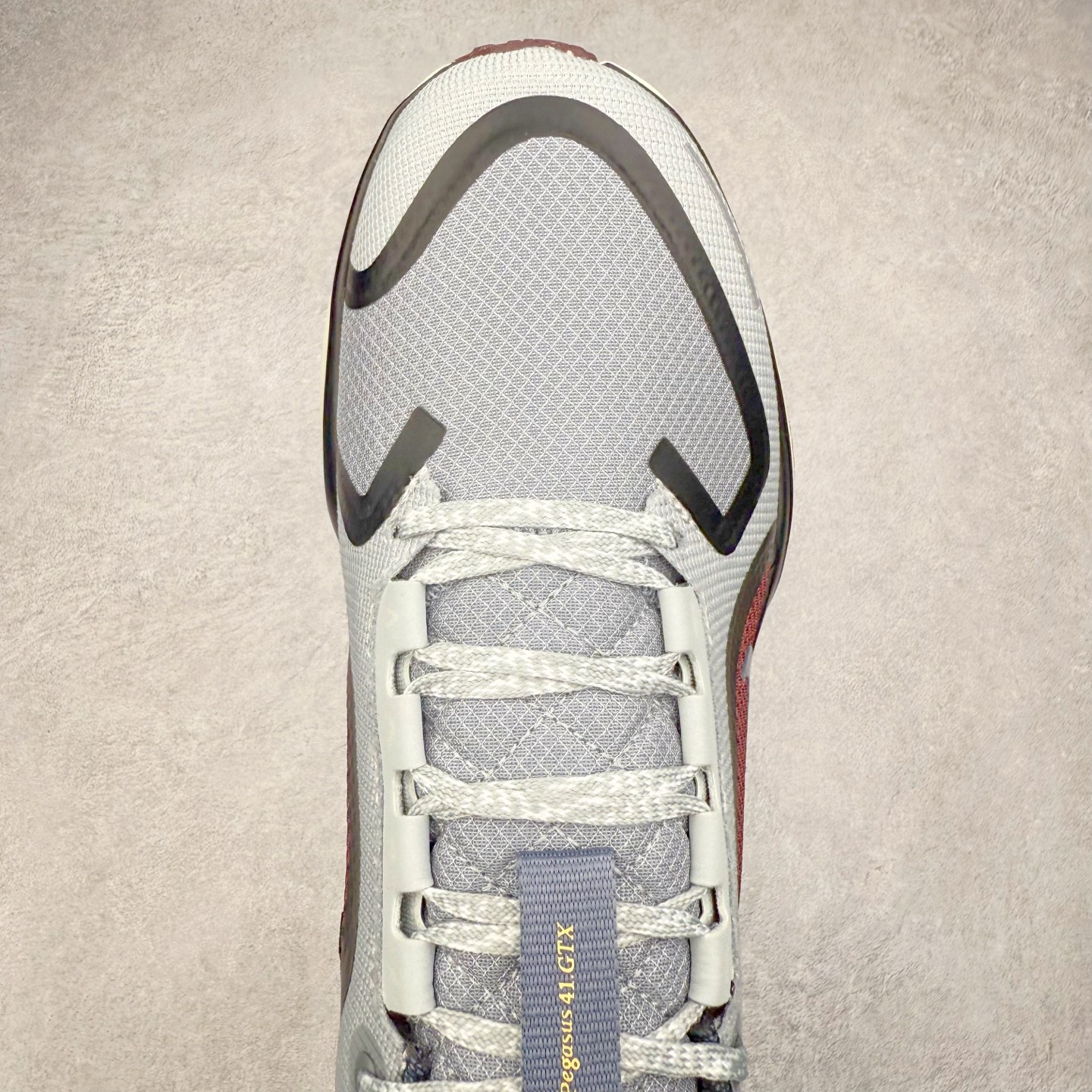 图片[4]-＃特价福利 NK Zoom Pegasus 飞马41代马拉松系列网面透气缓震疾速跑鞋 拥有 Zoom Air 一如既往的稳定感和流畅感 鞋面采用工程网眼设计 为特定高热区域营造出色透气性 进一步增加鞋面的穿孔数量 让足部能够快速散热 中足搭配 Flywire 飞线 在高速运动时营造舒适稳定的贴合感 内置Zoon气垫加持 动力十足 尺码：36 36.5 37.5 38 38.5 39 40 40.5 41 42 42.5 43 44 44.5 45-选品中心