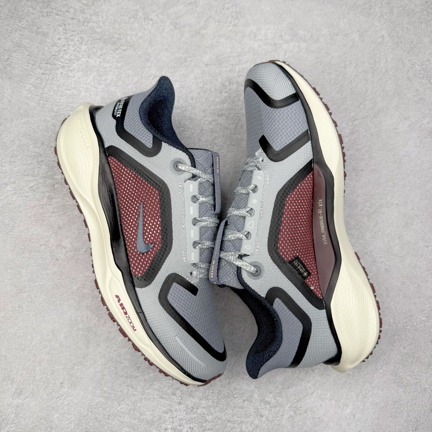 图片[3]-＃特价福利 NK Zoom Pegasus 飞马41代马拉松系列网面透气缓震疾速跑鞋 拥有 Zoom Air 一如既往的稳定感和流畅感 鞋面采用工程网眼设计 为特定高热区域营造出色透气性 进一步增加鞋面的穿孔数量 让足部能够快速散热 中足搭配 Flywire 飞线 在高速运动时营造舒适稳定的贴合感 内置Zoon气垫加持 动力十足 尺码：36 36.5 37.5 38 38.5 39 40 40.5 41 42 42.5 43 44 44.5 45-选品中心