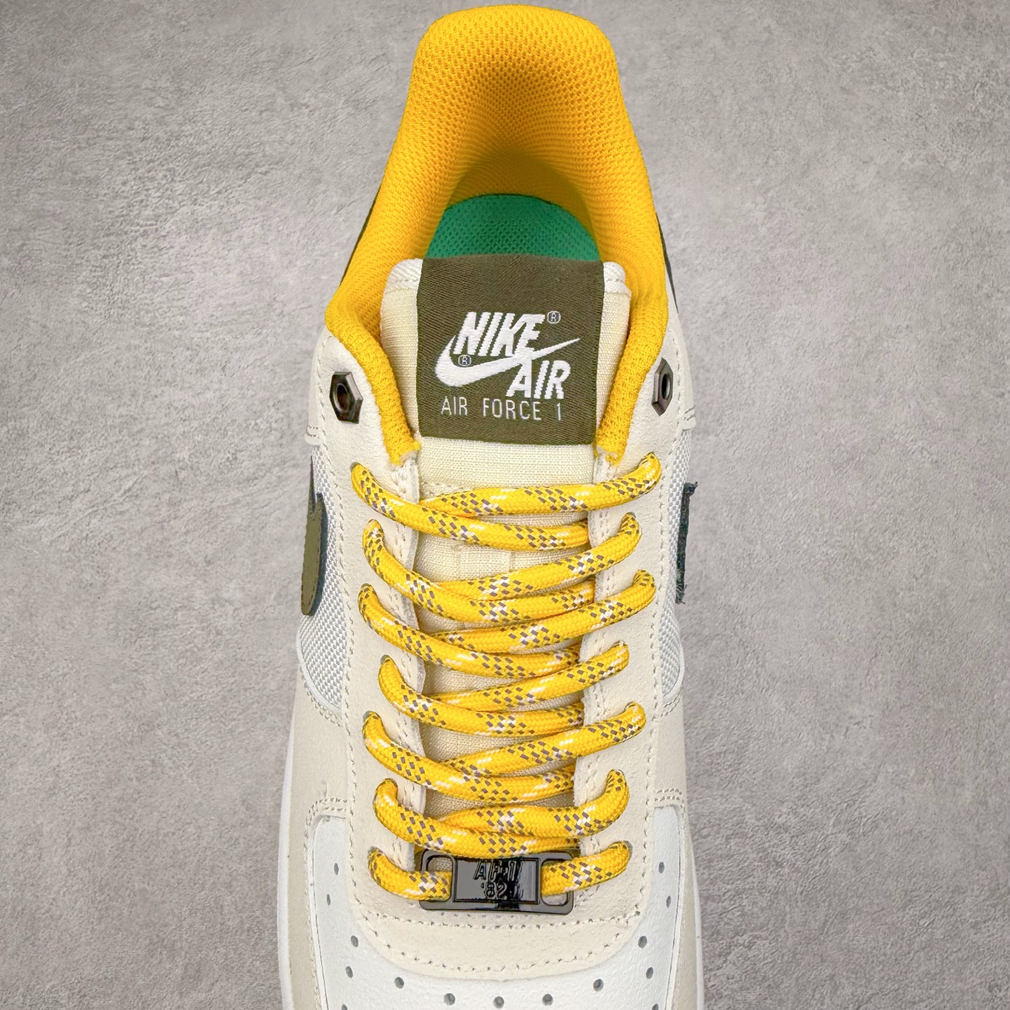 图片[5]-＃福利特价 NK Air Force 1´07 Low 空军一号低帮百搭休闲运动板鞋 柔软、弹性十足的缓震性能和出色的中底设计 横跨复古与现代的外型结合 造就出风靡全球 三十多年的Force 1 直到今天还深受青睐 尺码：36 36.5 37.5 38 38.5 39 40 40.5 41 42 42.5 43 44 44.5 45-选品中心