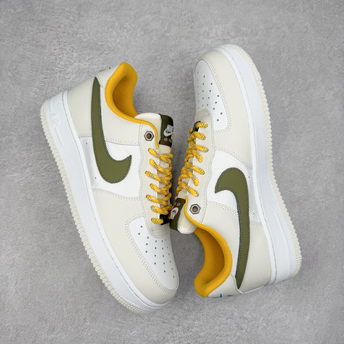 图片[3]-＃福利特价 NK Air Force 1´07 Low 空军一号低帮百搭休闲运动板鞋 柔软、弹性十足的缓震性能和出色的中底设计 横跨复古与现代的外型结合 造就出风靡全球 三十多年的Force 1 直到今天还深受青睐 尺码：36 36.5 37.5 38 38.5 39 40 40.5 41 42 42.5 43 44 44.5 45-选品中心