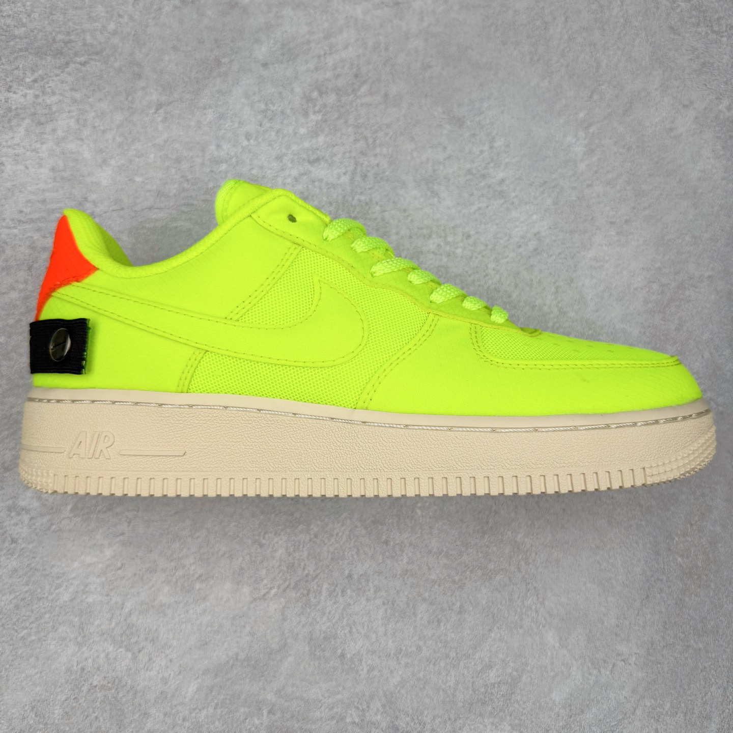 图片[10]-＃福利特价 NK Air Force 1´07 Low 空军一号低帮百搭休闲运动板鞋 柔软、弹性十足的缓震性能和出色的中底设计 横跨复古与现代的外型结合 造就出风靡全球 三十多年的Force 1 直到今天还深受青睐 尺码：36 36.5 37.5 38 38.5 39 40 40.5 41 42 42.5 43 44 44.5 45-选品中心