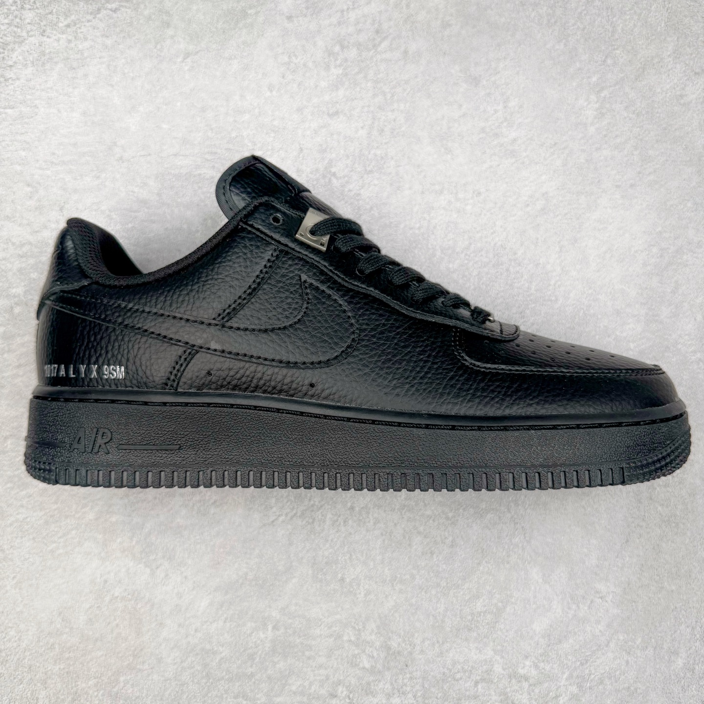 #福利特价 NK Air Force 1´07 Low 空军一号低帮百搭休闲运动板鞋 柔软、弹性十足的缓震性能和出色的中底设计 横跨复古与现代的外型结合 造就出风靡全球 三十多年的Force 1 直到今天还深受青睐 尺码:36 36.5 37.5 38 38.5 39 40 40.5 41 42 42.5 43 44 44.5 45-选品中心