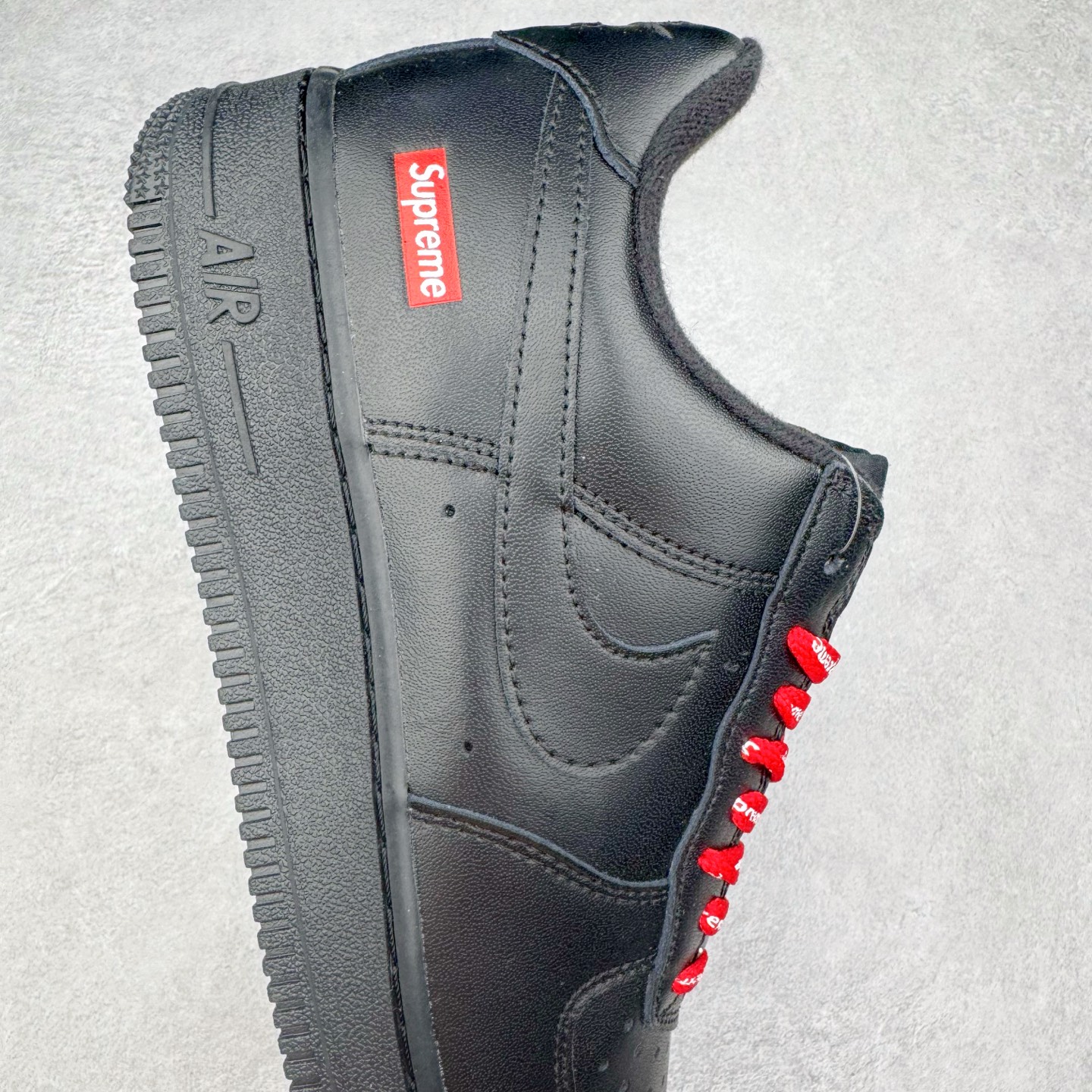 图片[6]-＃福利特价 NK Air Force 1´07 Low 空军一号低帮百搭休闲运动板鞋 柔软、弹性十足的缓震性能和出色的中底设计 横跨复古与现代的外型结合 造就出风靡全球 三十多年的Force 1 直到今天还深受青睐 尺码：36 36.5 37.5 38 38.5 39 40 40.5 41 42 42.5 43 44 44.5 45-选品中心
