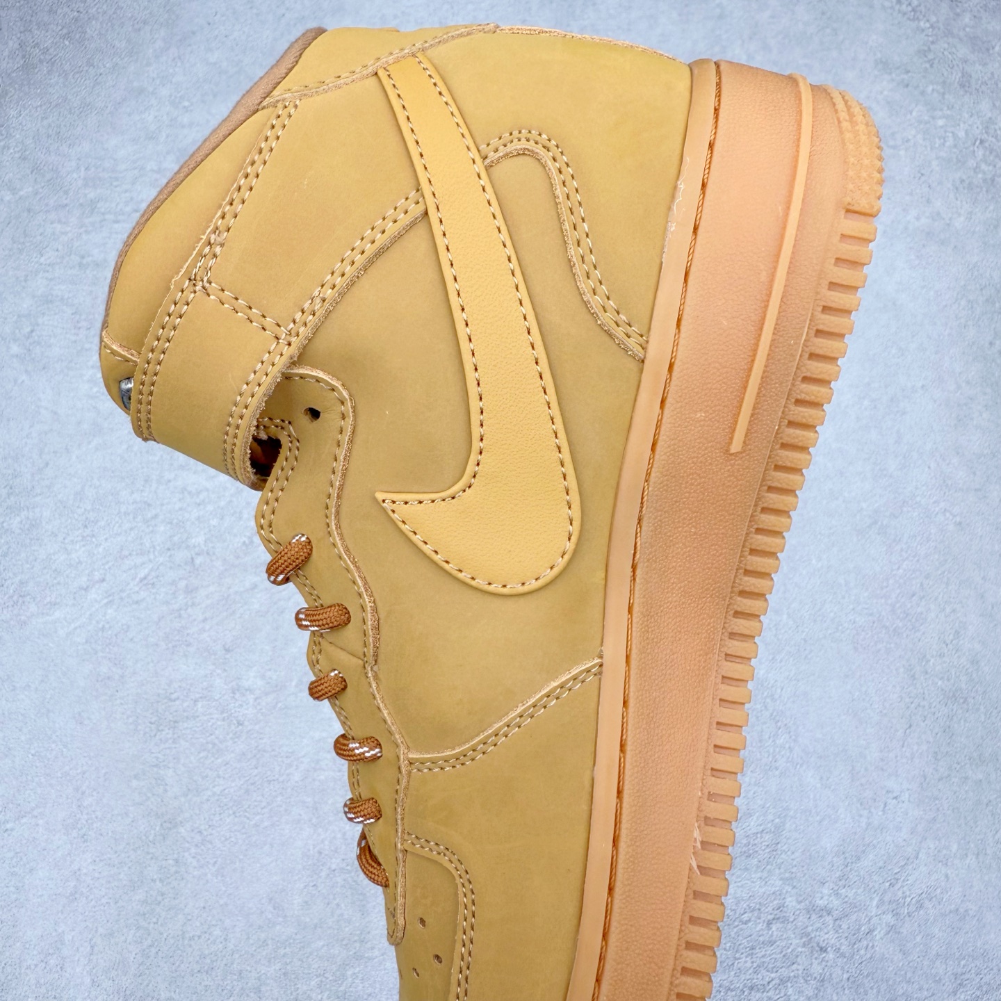 图片[7]-＃福利特价 NK Air Force 1´07 High 空军一号高帮百搭休闲运动板鞋 柔软、弹性十足的缓震性能和出色的中底设计 横跨复古与现代的外型结合 造就出风靡全球 三十多年的Force 1 直到今天还深受青睐 尺码：36 36.5 37.5 38 38.5 39 40 40.5 41 42 42.5 43 44 44.5 45-选品中心